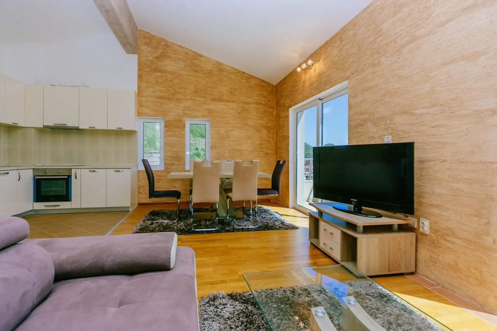 Flat 105m² in Montenegro, Petrovac. Priced at 330000€ rent photo-4