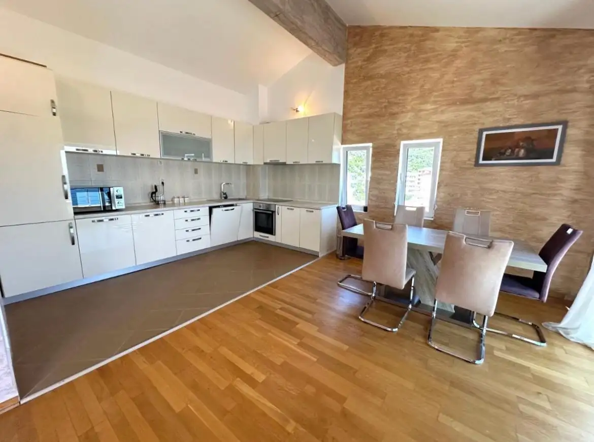 Flat 105m² in Montenegro, Petrovac. Priced at 330000€ rent photo-7