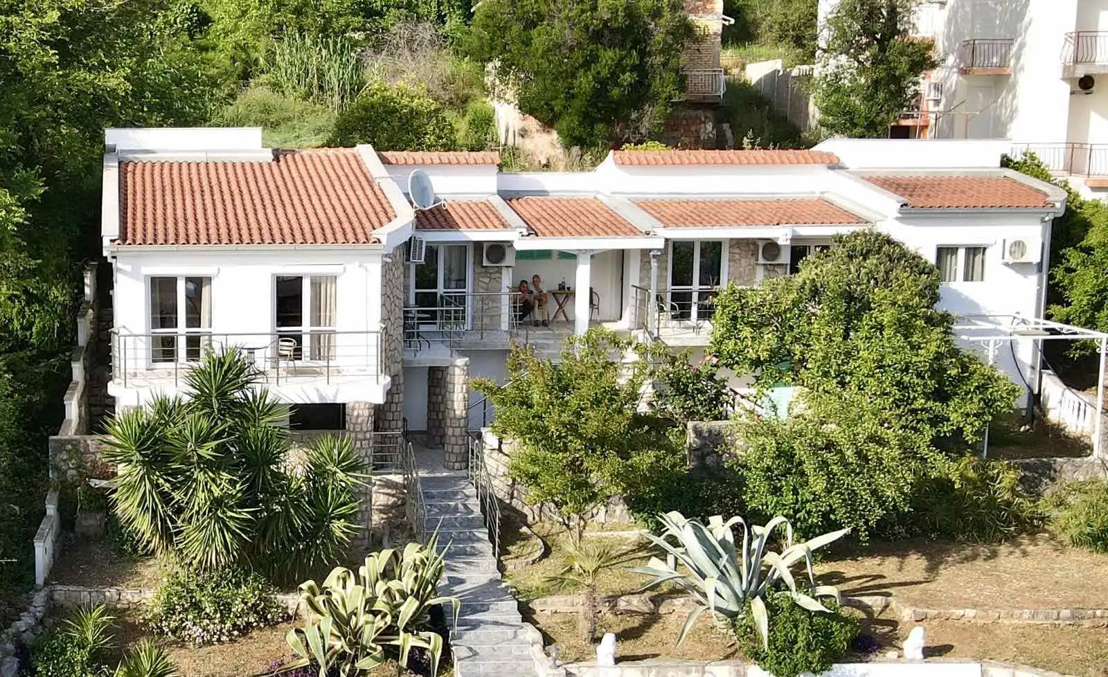 Hotels 171m² in Montenegro, Dobra Voda. Priced at 250000€ rent photo-4