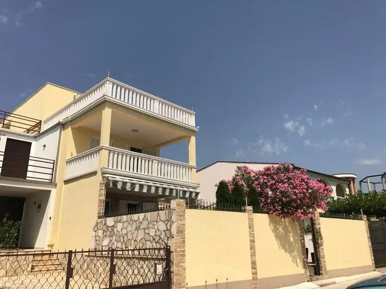 House 300m² in Montenegro, Dobra Voda. Priced at 320000€ rent photo-5