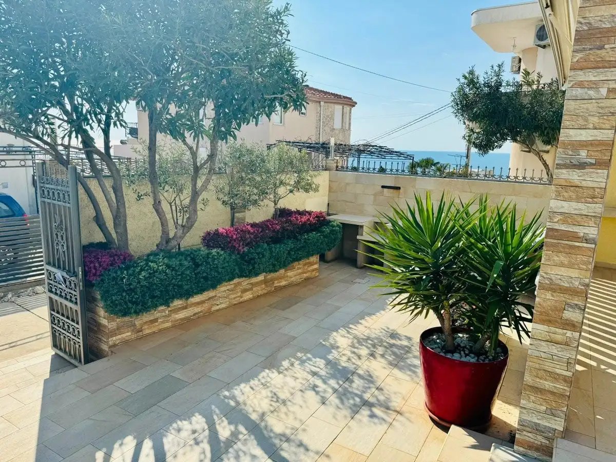House 300m² in Montenegro, Dobra Voda. Priced at 320000€ rent photo-11