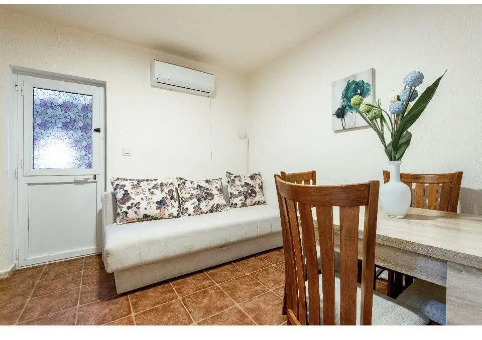 Hotels 600m² in Montenegro, Dobra Voda. Priced at 490000€ rent photo-21