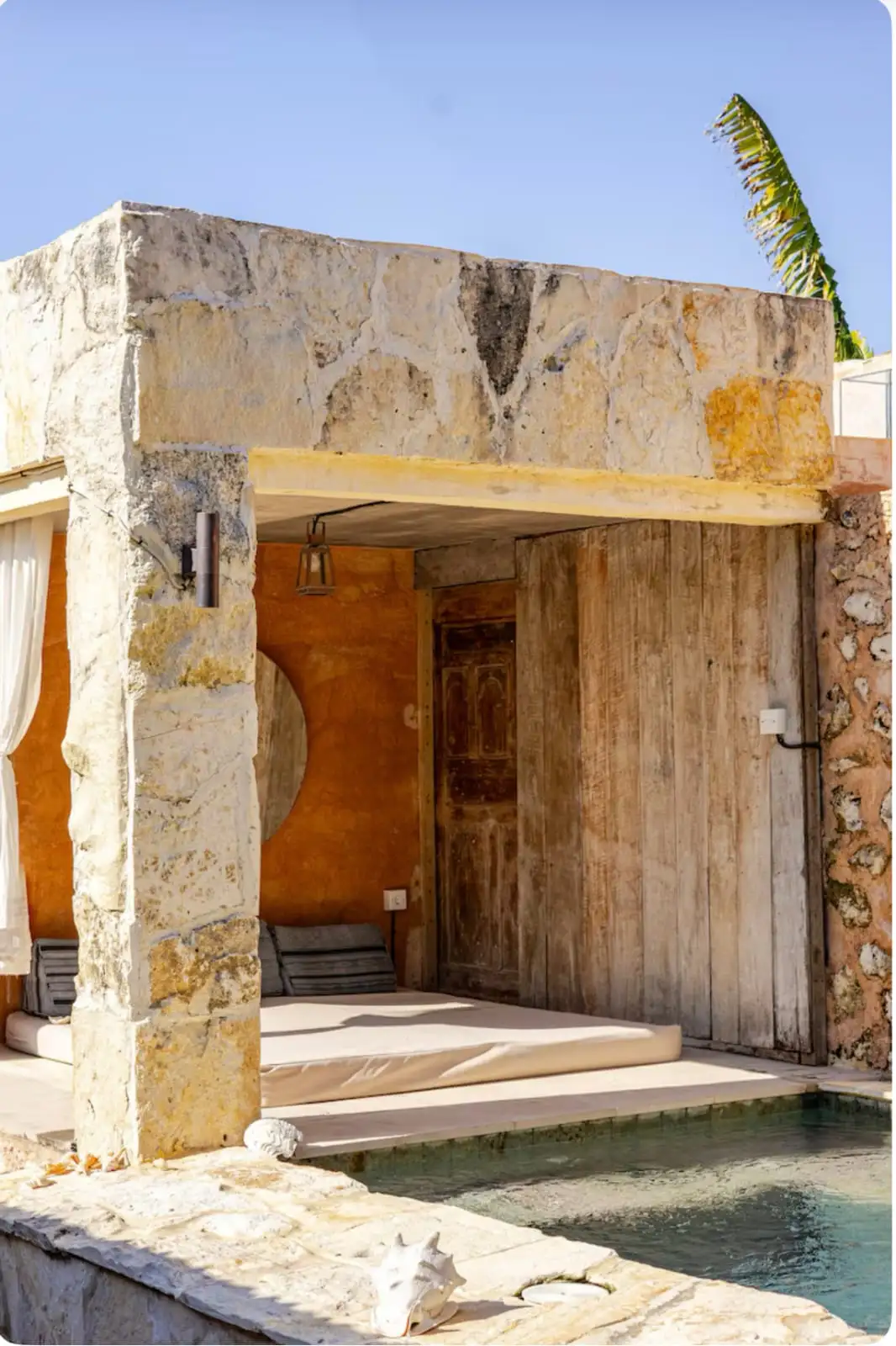 Villa 125m² in Indonesia, Bukit-Uluwatu. Priced at 240000$ rent photo-2