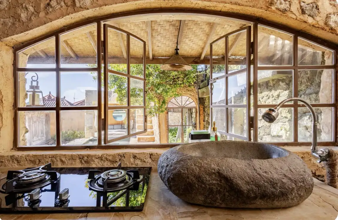 Villa 125m² in Indonesia, Bukit-Uluwatu. Priced at 240000$ rent photo-5