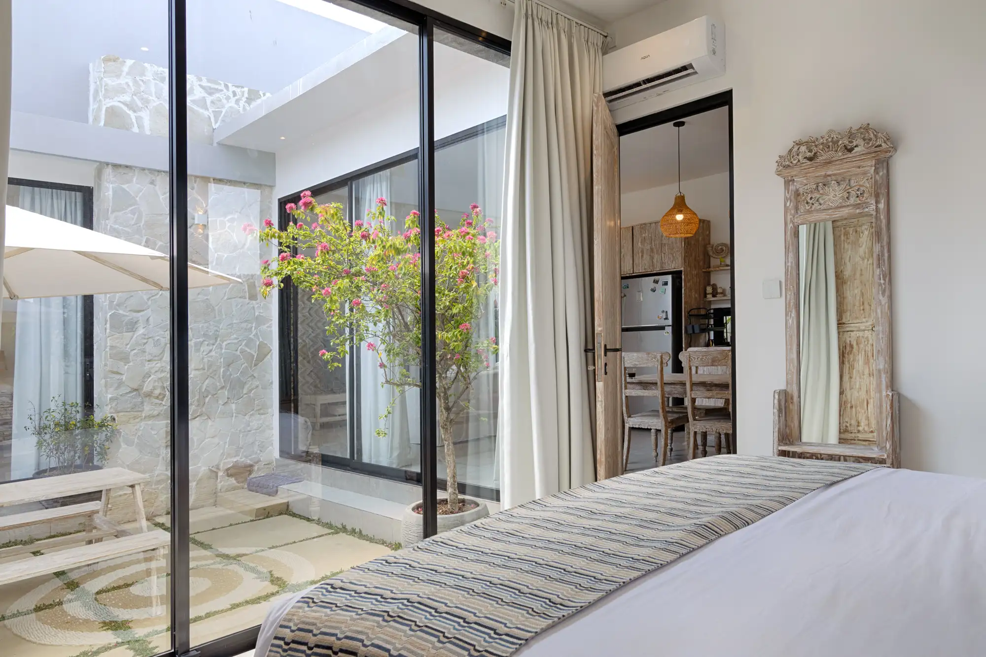 Villa 115m² in Indonesia, Bukit. Priced at 23300$ rent photo-13