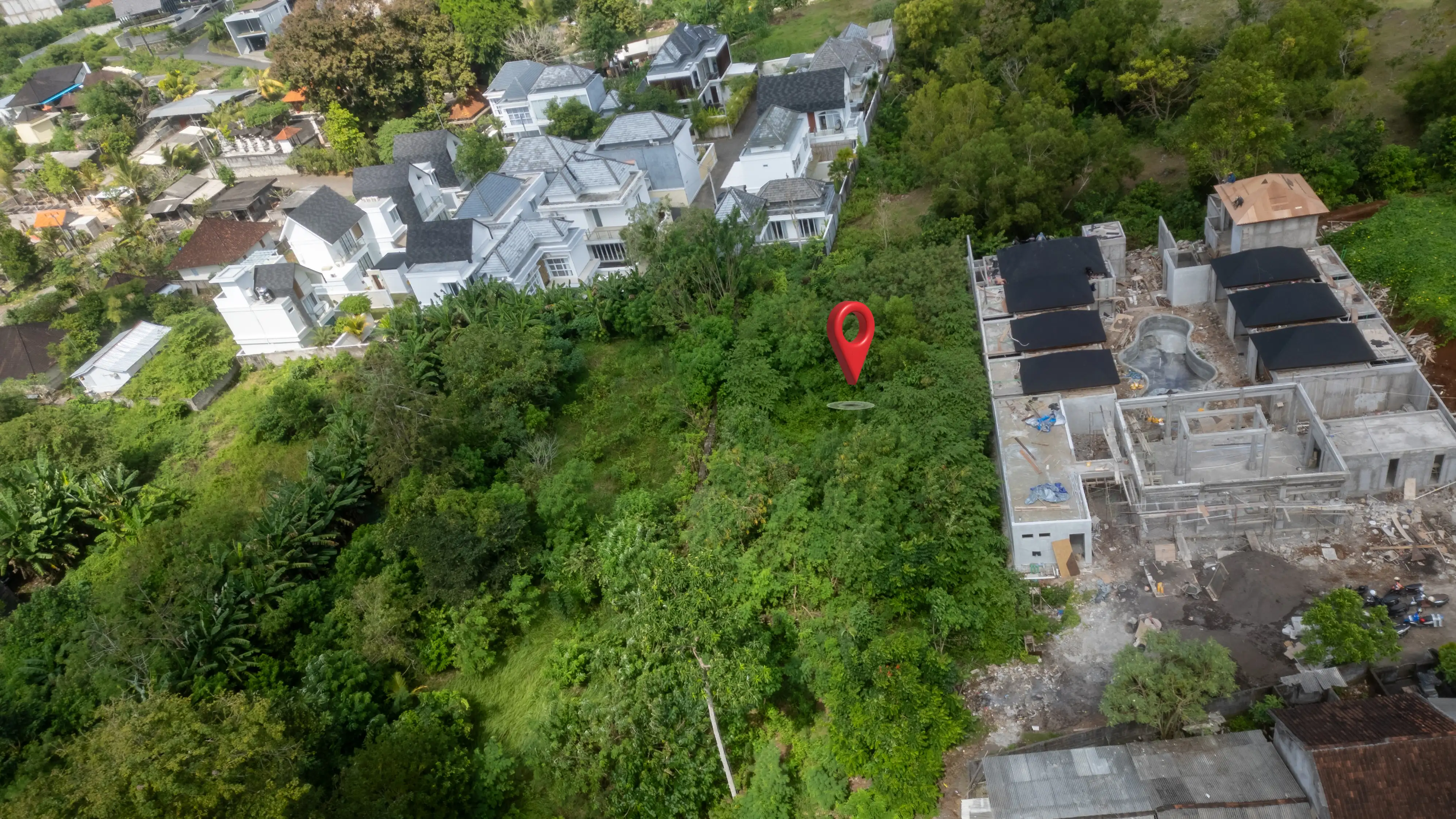 Land 0m² in Indonesia, Bukit. Priced at 196560$ rent photo-1