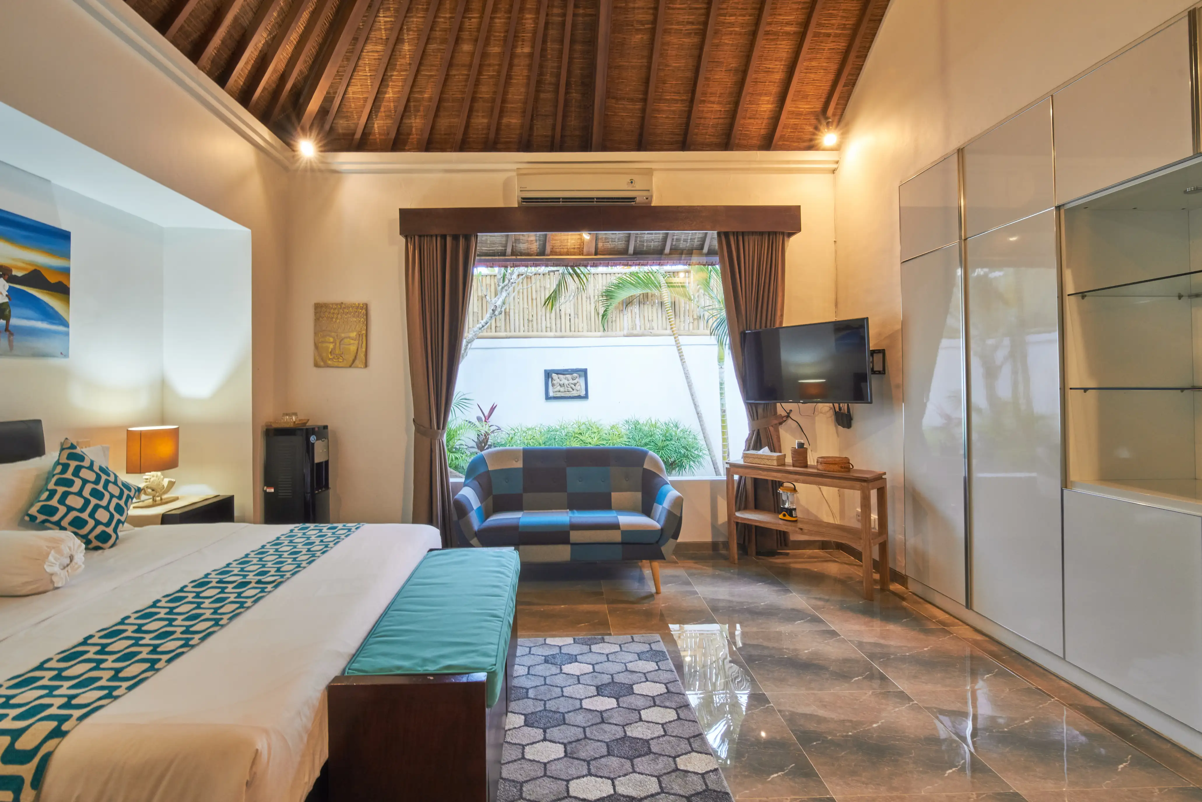 Villa 300m² in Indonesia, Seminyak. Priced at 40503$ rent photo-7