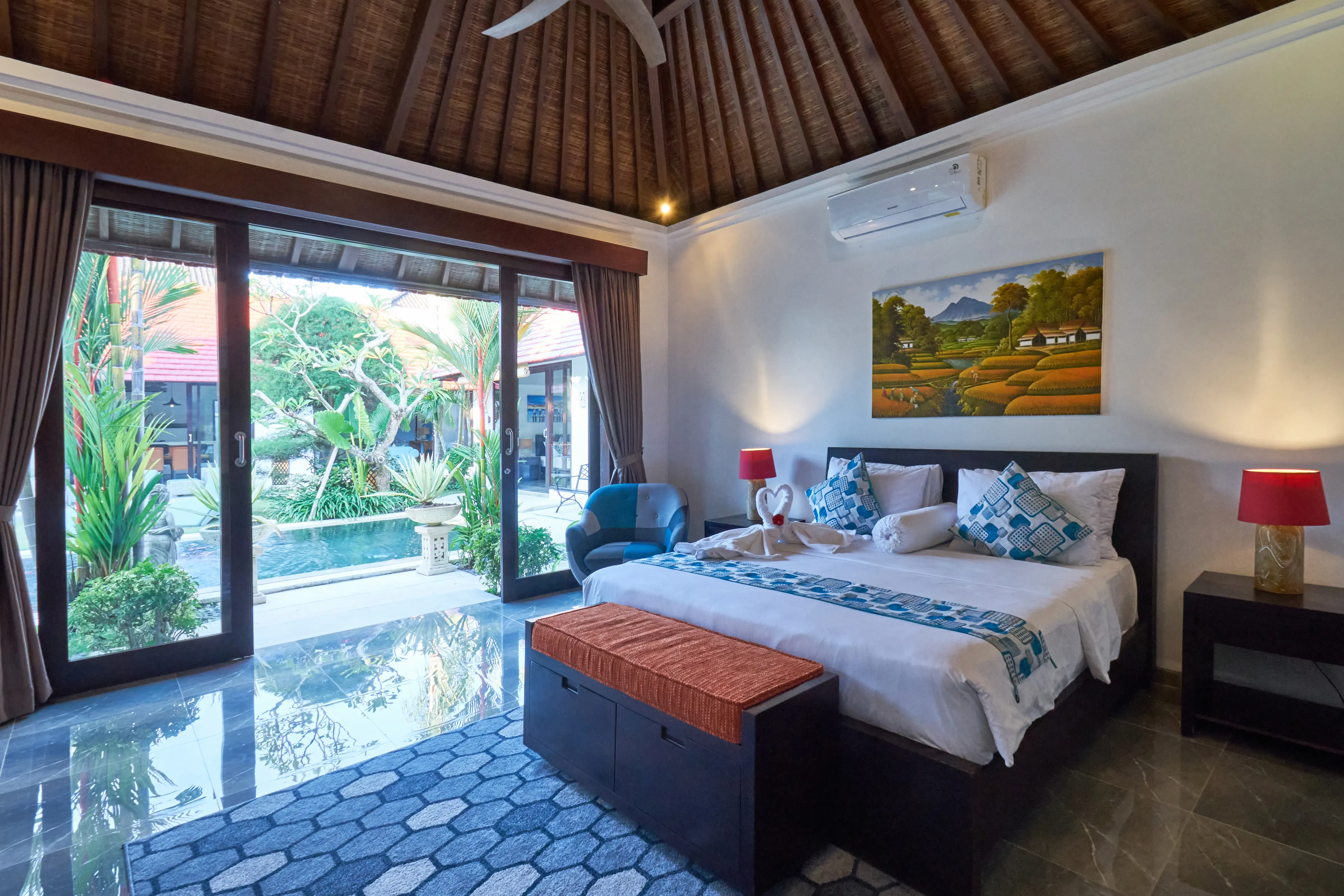 Villa 300m² in Indonesia, Seminyak. Priced at 40503$ rent photo-10
