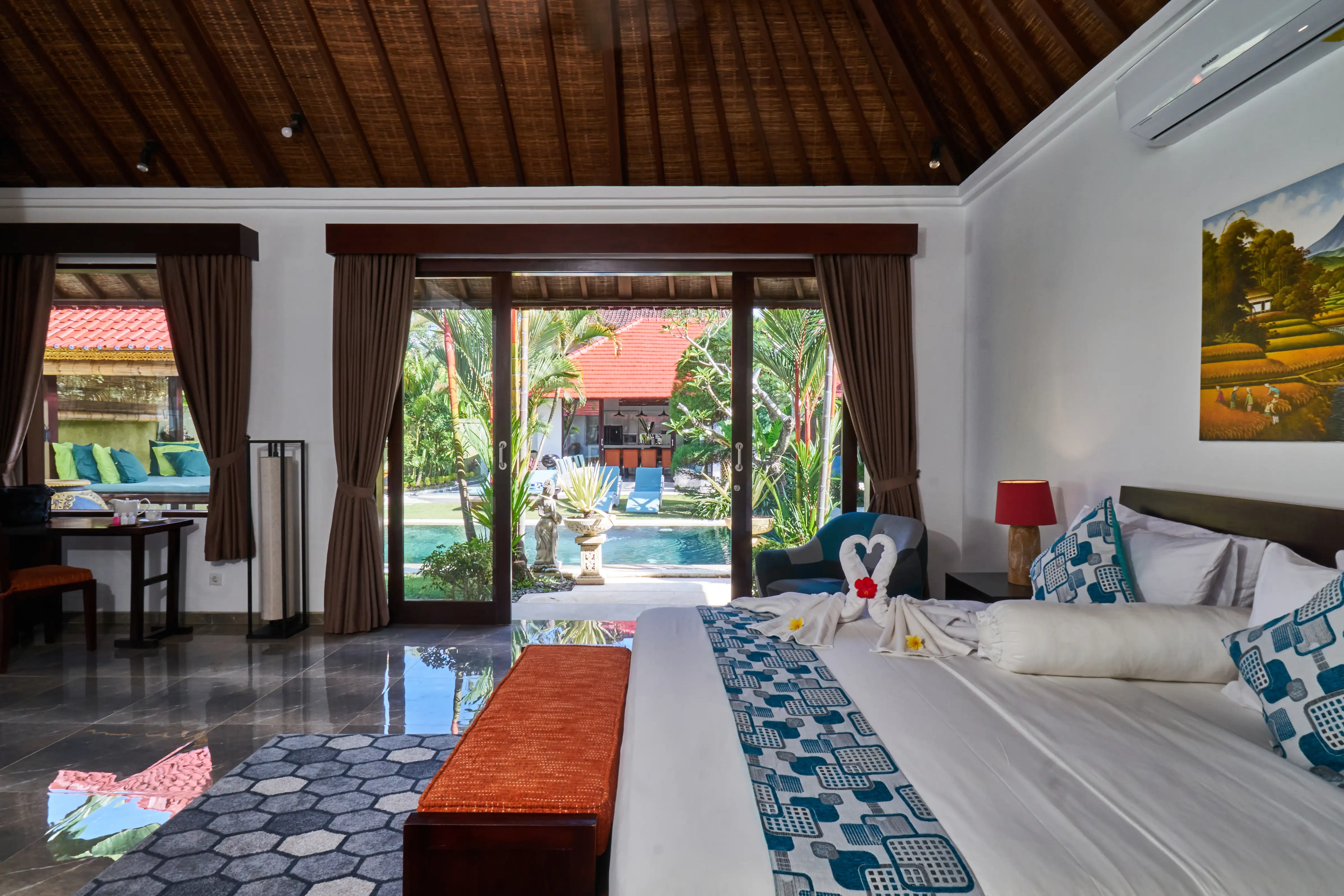 Villa 300m² in Indonesia, Seminyak. Priced at 40503$ rent photo-12