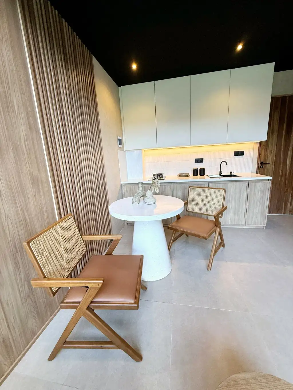 Villa 41m² in Indonesia, Canggu. Priced at 14000$ rent photo-12