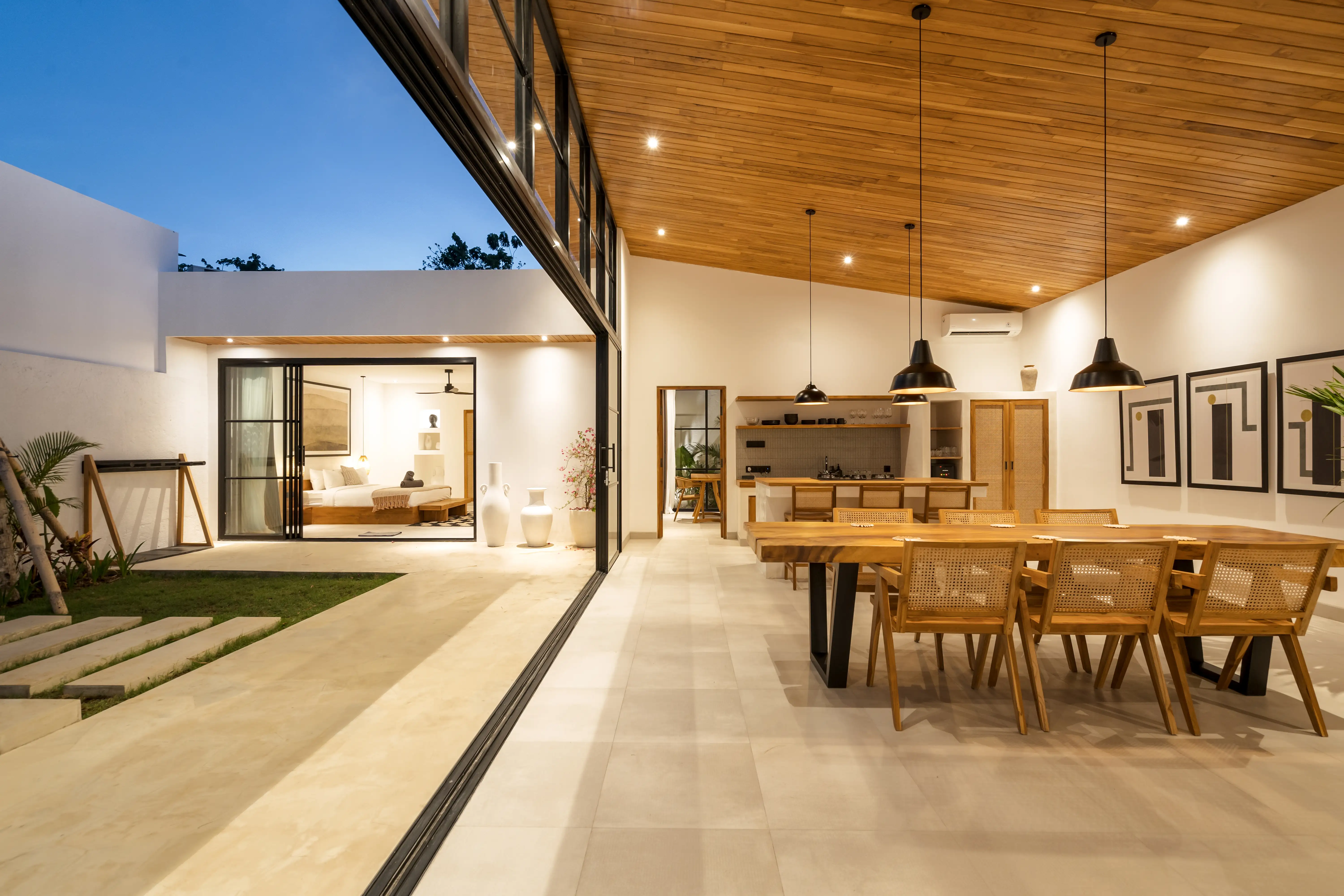 Villa 195m² in Indonesia, Bukit. Priced at 465000$ rent photo-5