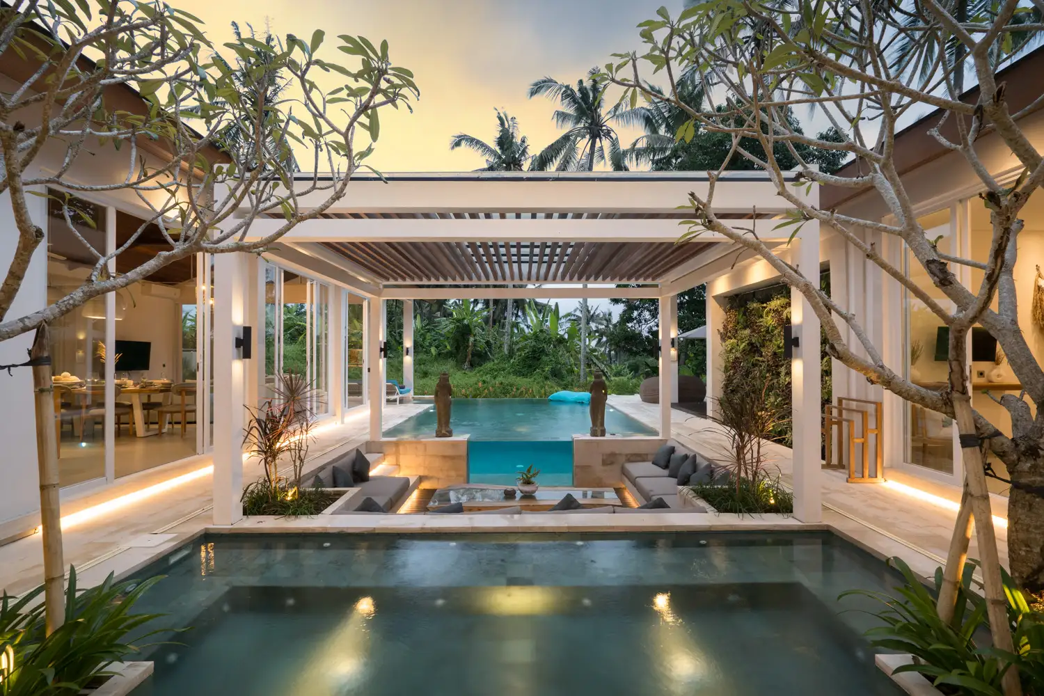 Villa 300m² in Indonesia, Ubud. Priced at 570000$ rent photo-1