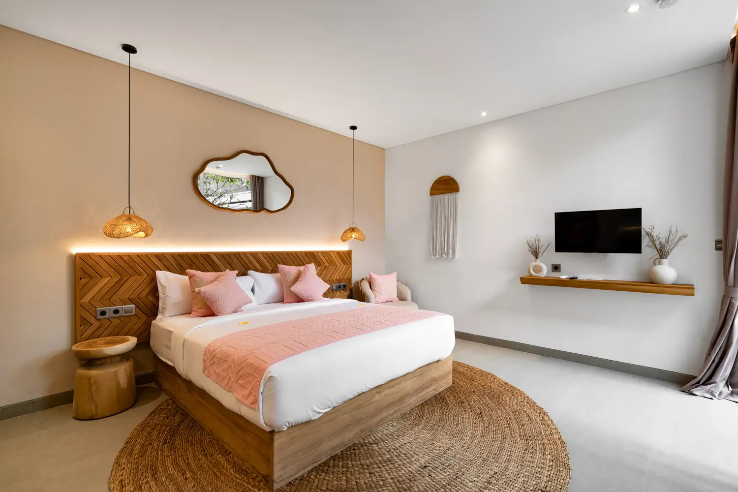 Villa 300m² in Indonesia, Ubud. Priced at 570000$ rent photo-12