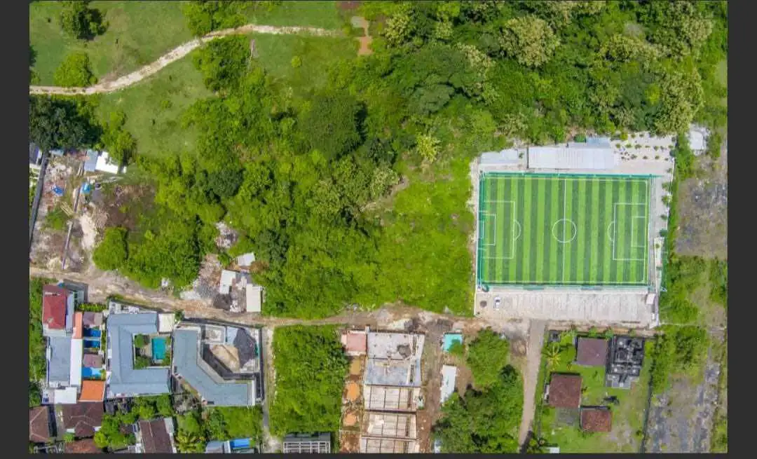 Land 0m² in Indonesia, Bukit. Priced at 276630$ rent photo-1