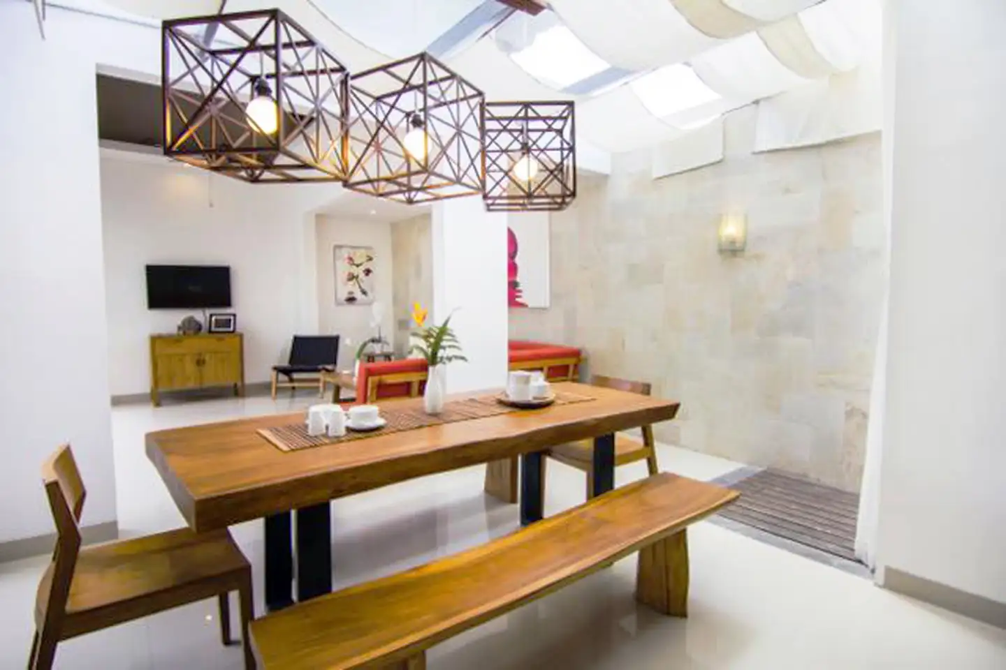 Villa 200m² in Indonesia, Tabanan. Priced at 16700$ rent photo-9