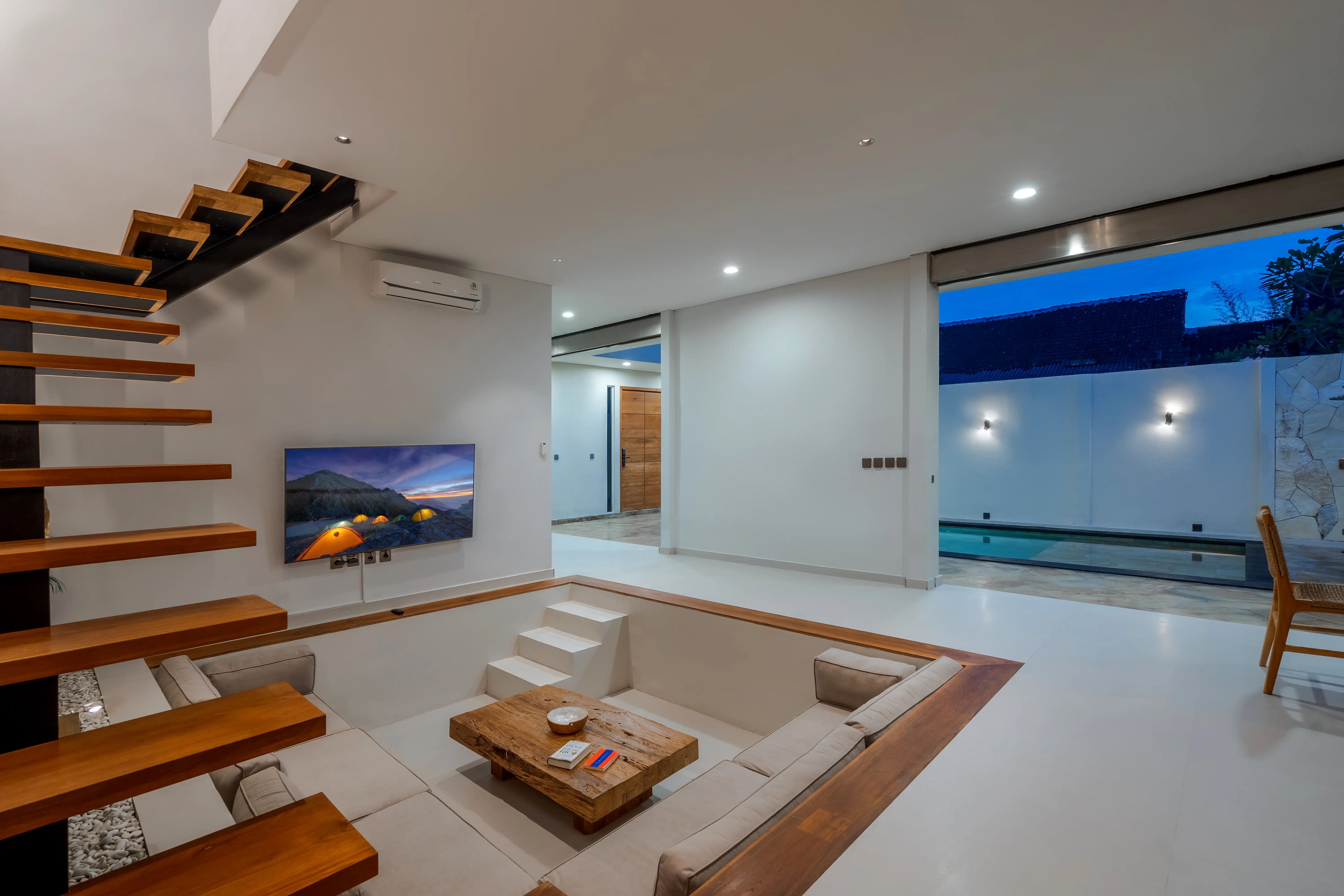 Villa 370m² in Indonesia, Canggu. Priced at 399000$ rent photo-32