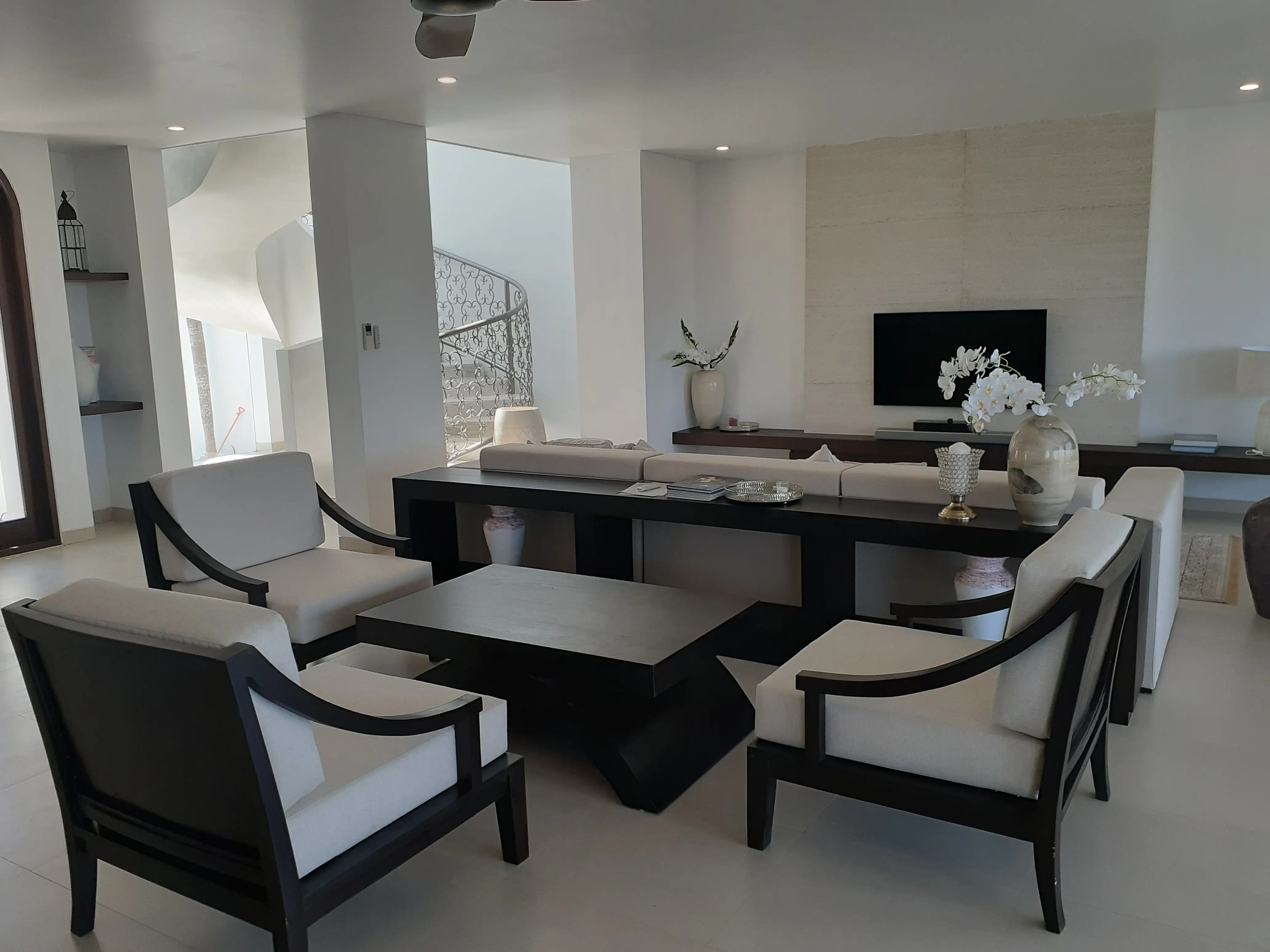 Villa 300m² in Indonesia, Bukit. Priced at 45000$ rent photo-7