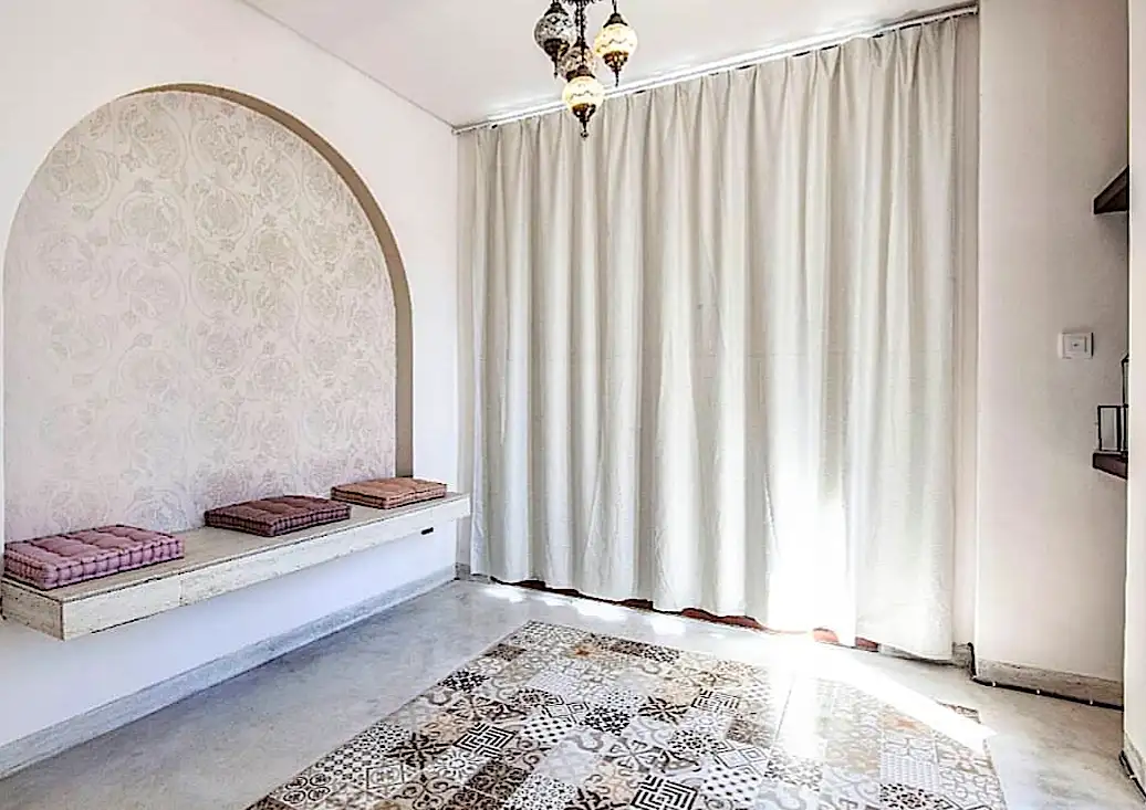 Villa 560m² in Indonesia, Bukit. Priced at 70000$ rent photo-2