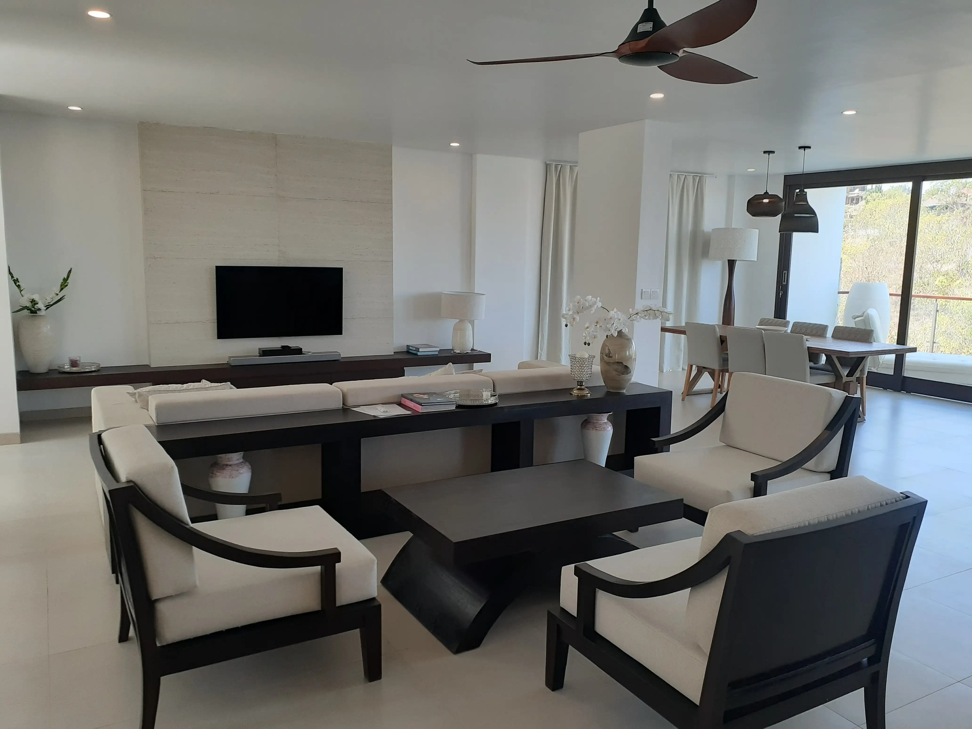Villa 560m² in Indonesia, Bukit. Priced at 70000$ rent photo-5