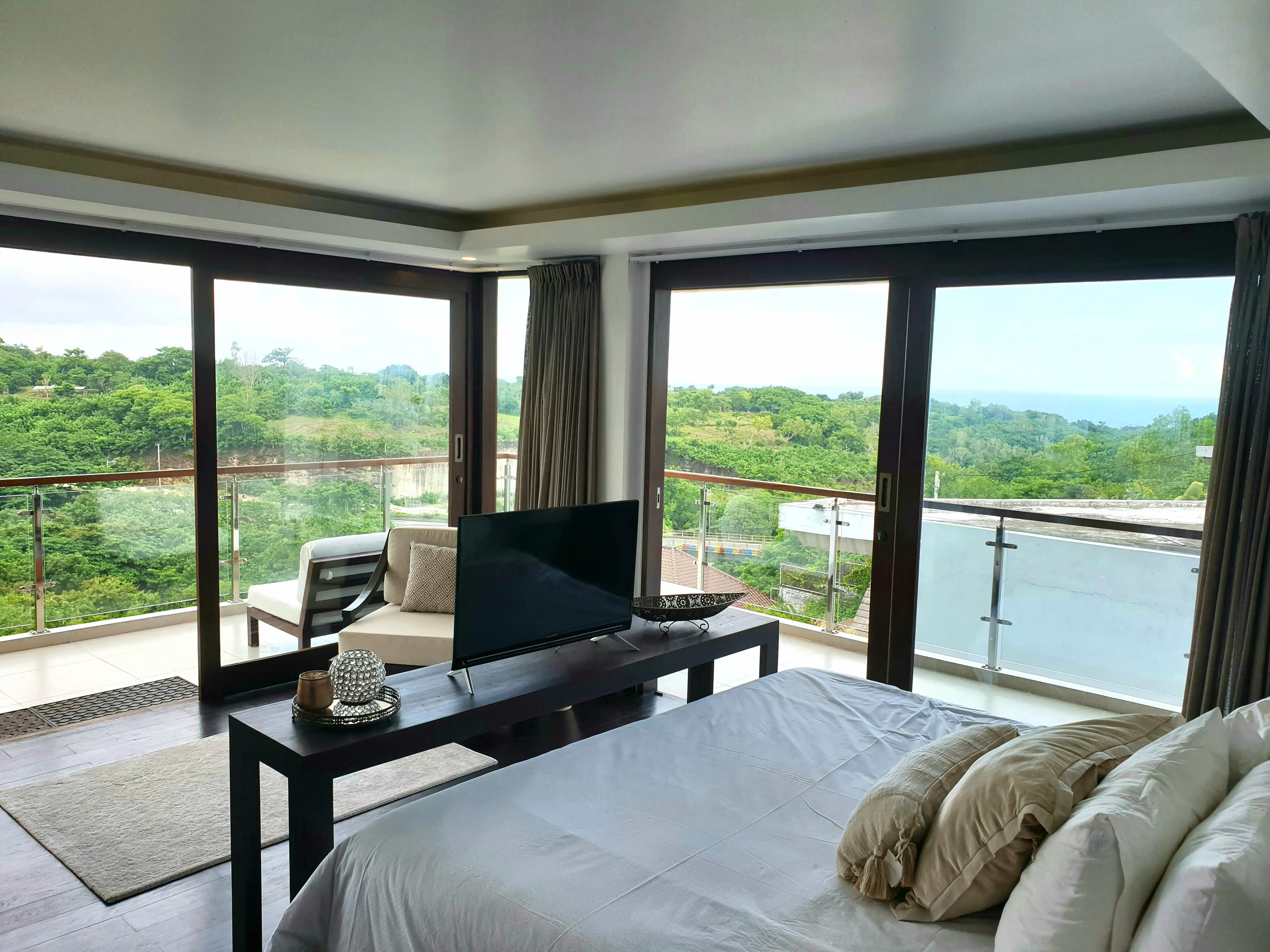 Villa 560m² in Indonesia, Bukit. Priced at 70000$ rent photo-7