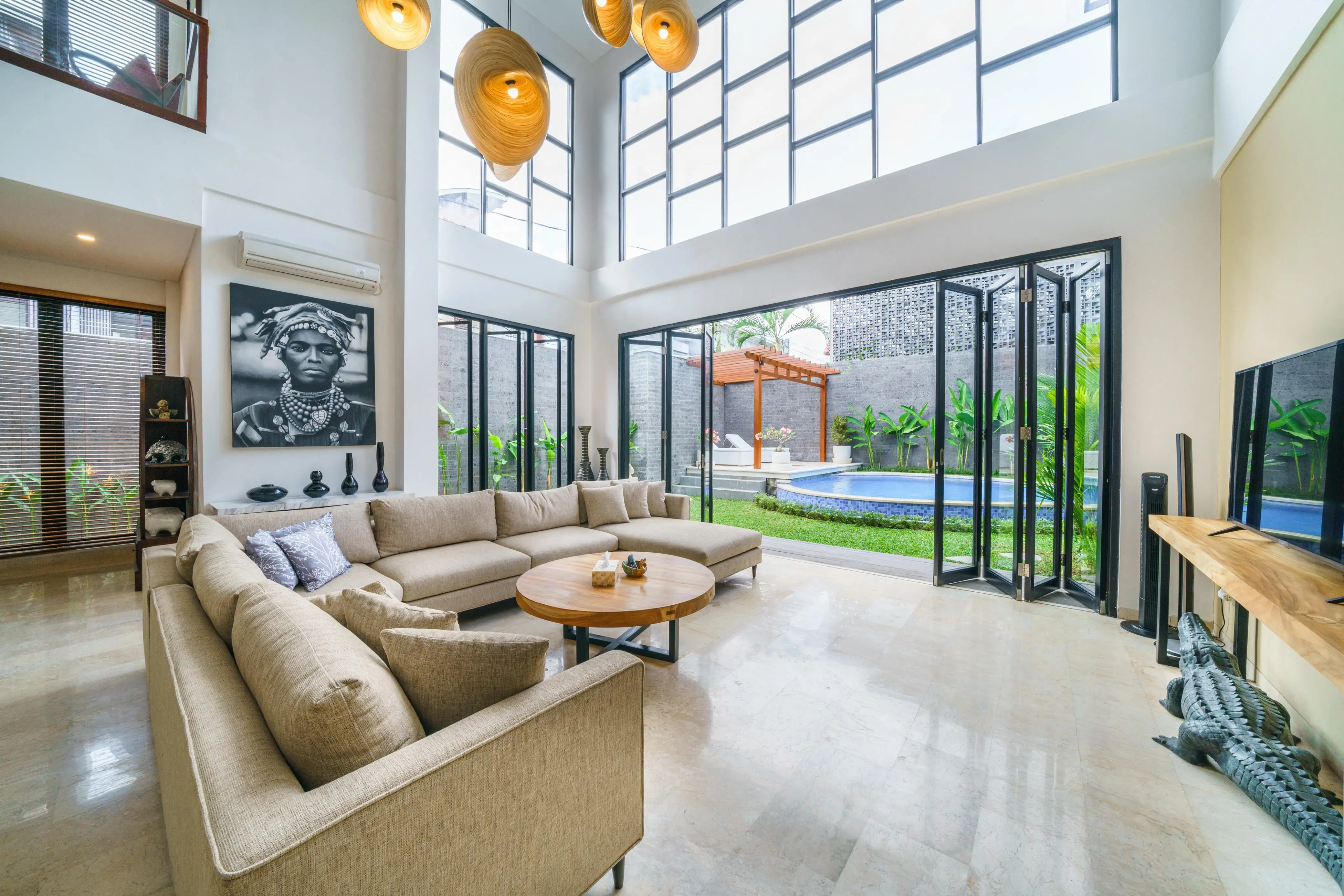 Villa 600m² in Indonesia, Kerobokan. Priced at 51525$ rent photo-2