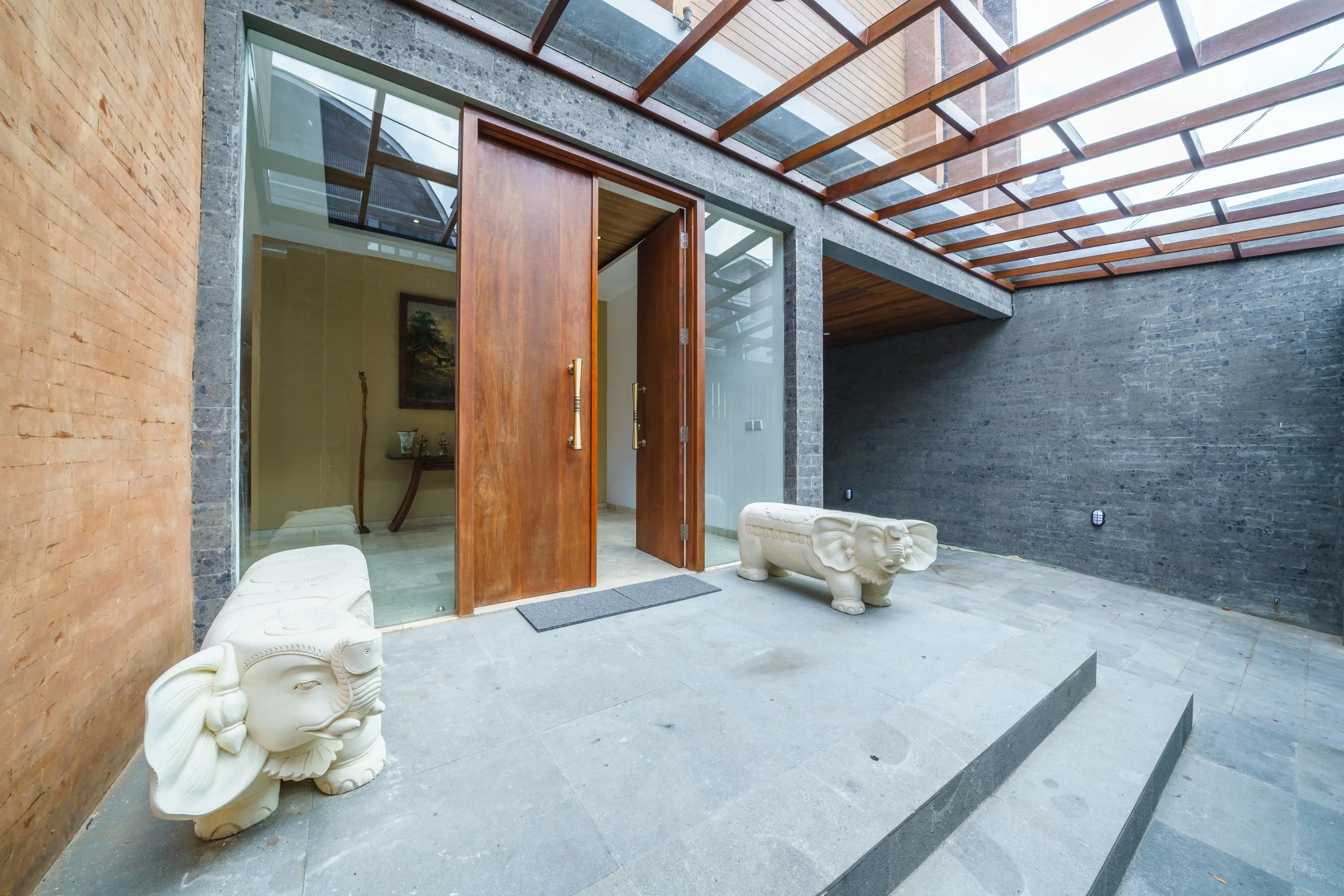 Villa 600m² in Indonesia, Kerobokan. Priced at 51525$ rent photo-4