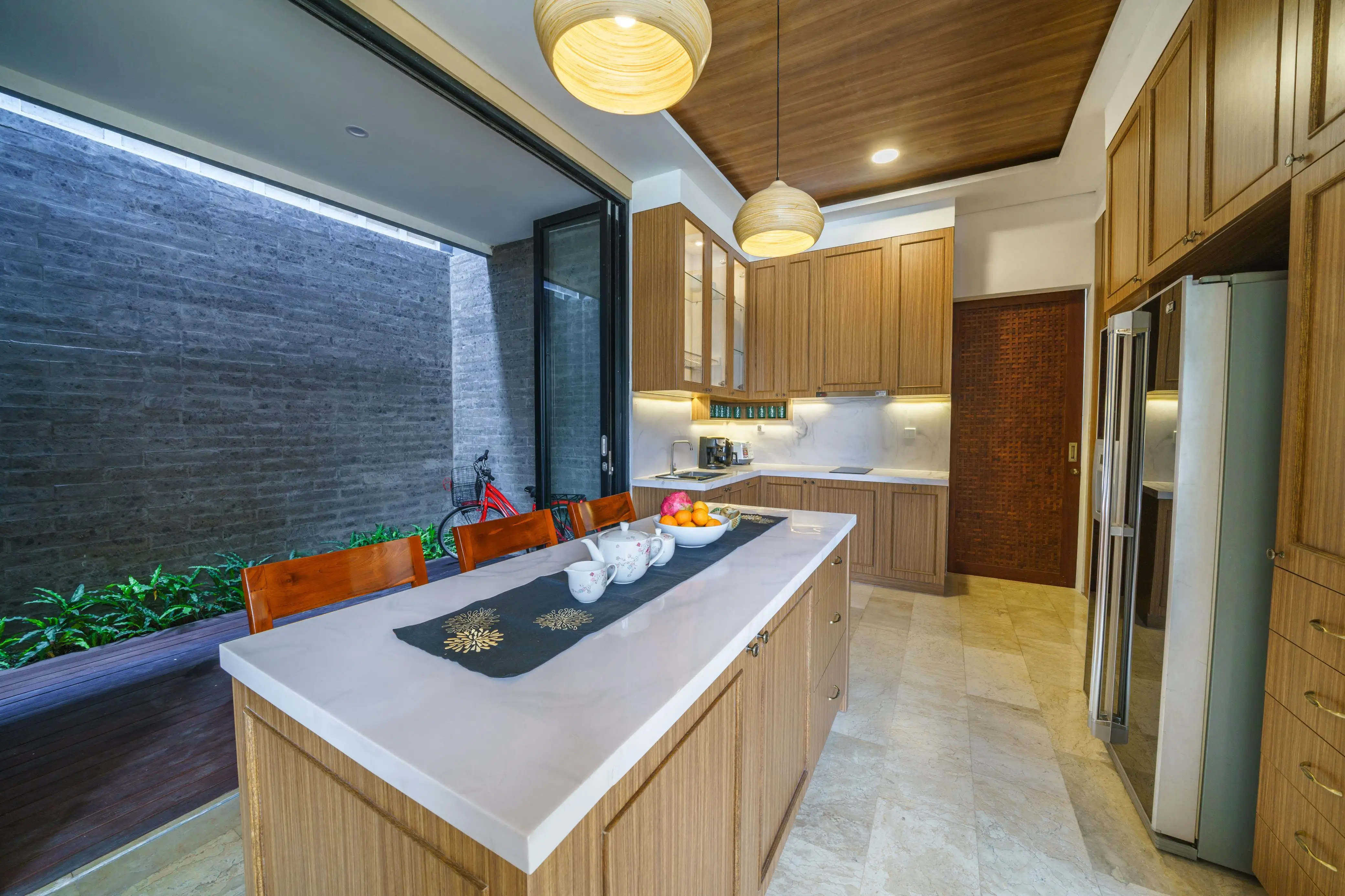 Villa 600m² in Indonesia, Kerobokan. Priced at 51525$ rent photo-5
