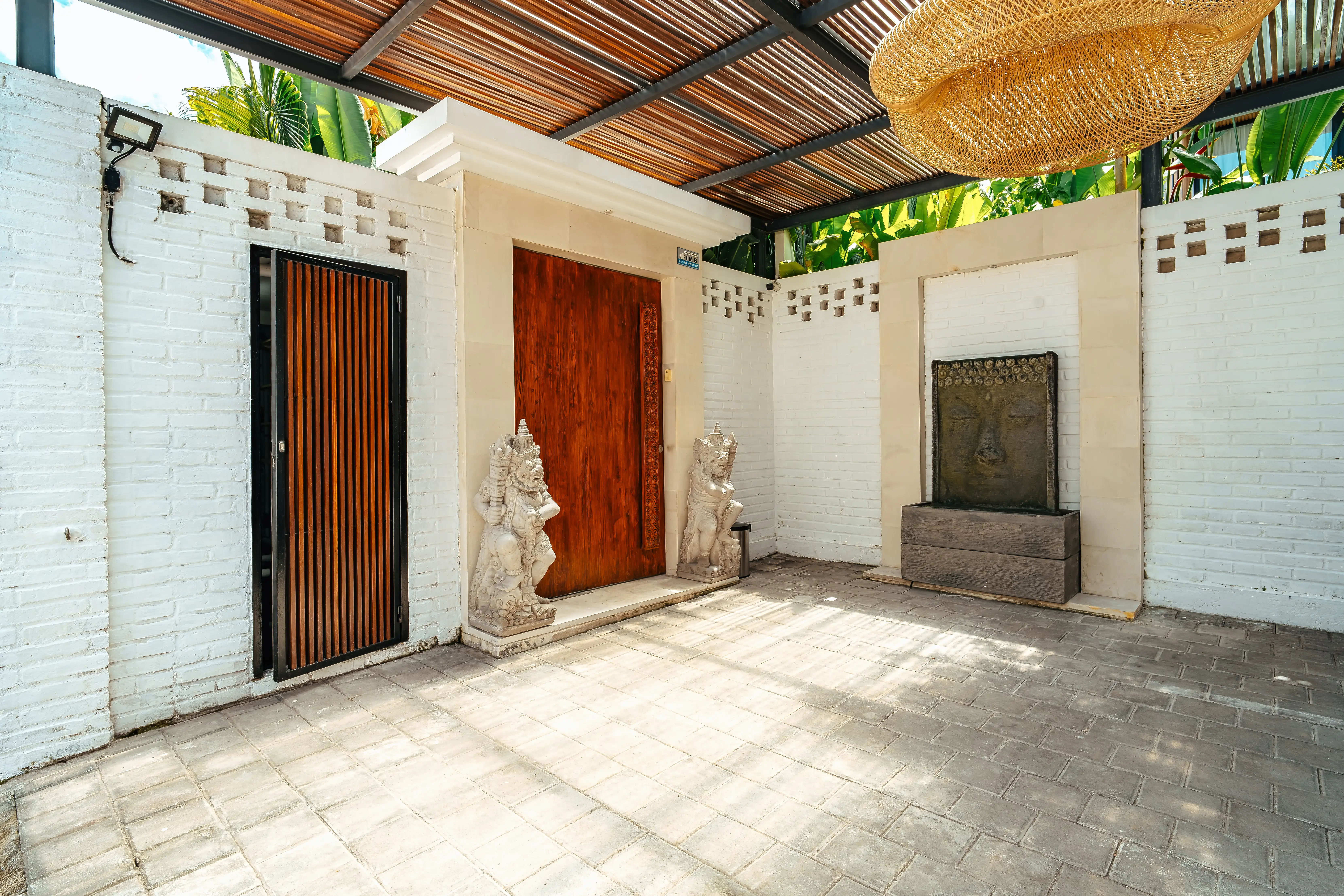 Villa 300m² in Indonesia, Umalas. Priced at 445599$ rent photo-1