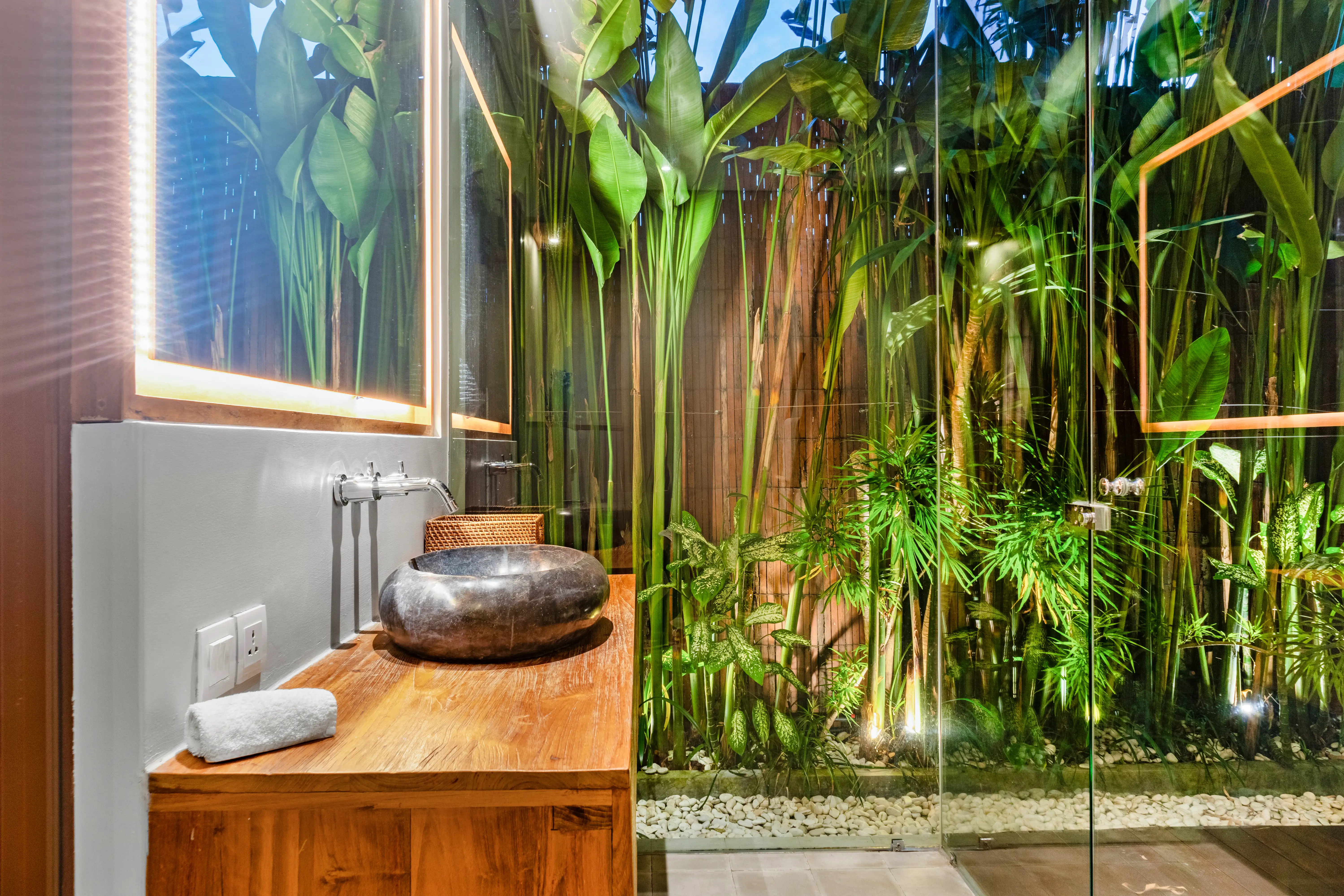 Villa 300m² in Indonesia, Umalas. Priced at 445599$ rent photo-5