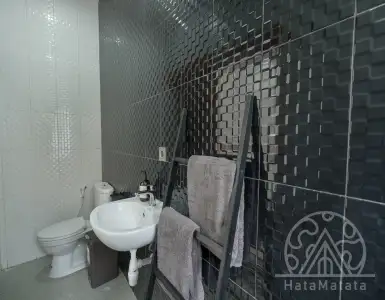 Rent in Indonesia for 14600$