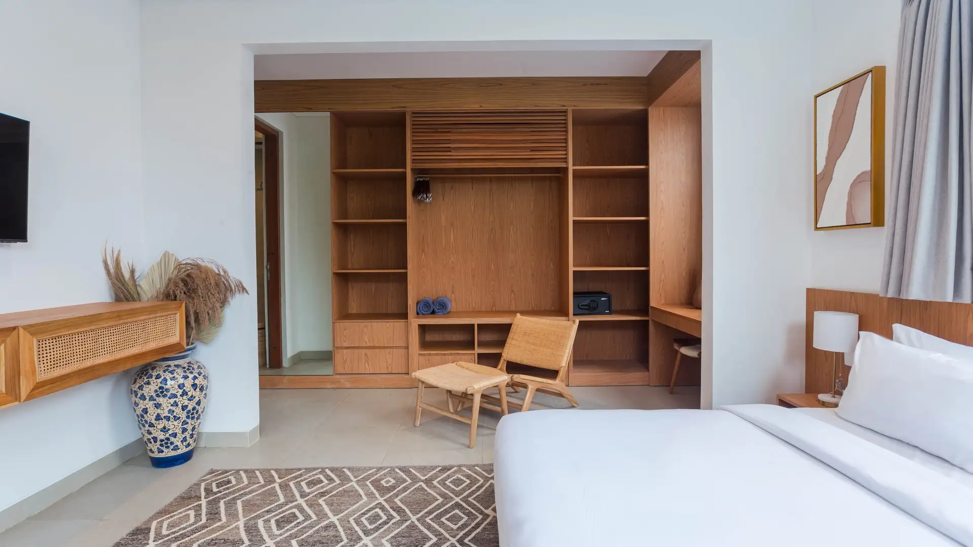 Villa 210m² in Indonesia, Canggu. Priced at 439306$ rent photo-16