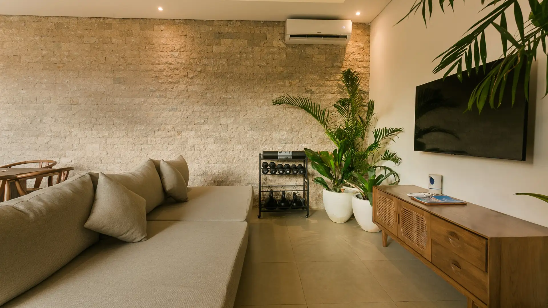 Villa 210m² in Indonesia, Canggu. Priced at 439306$ rent photo-25