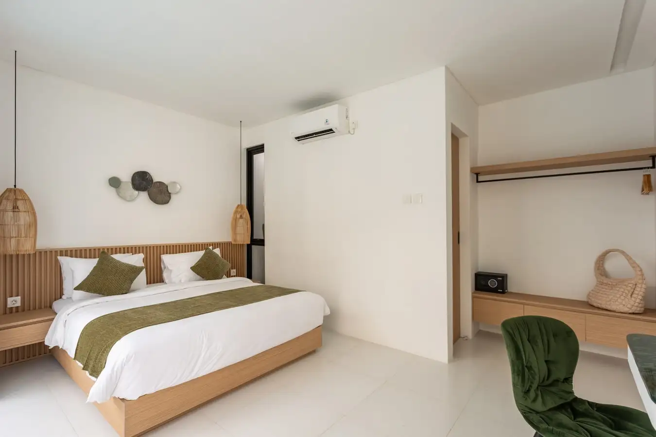 Villa 125m² in Indonesia, Bukit. Priced at 243900$ rent photo-3