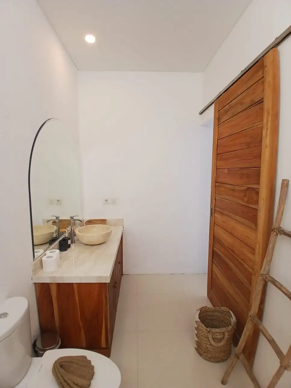 Villa 235m² in Indonesia, Canggu. Priced at 249000$ rent photo-15