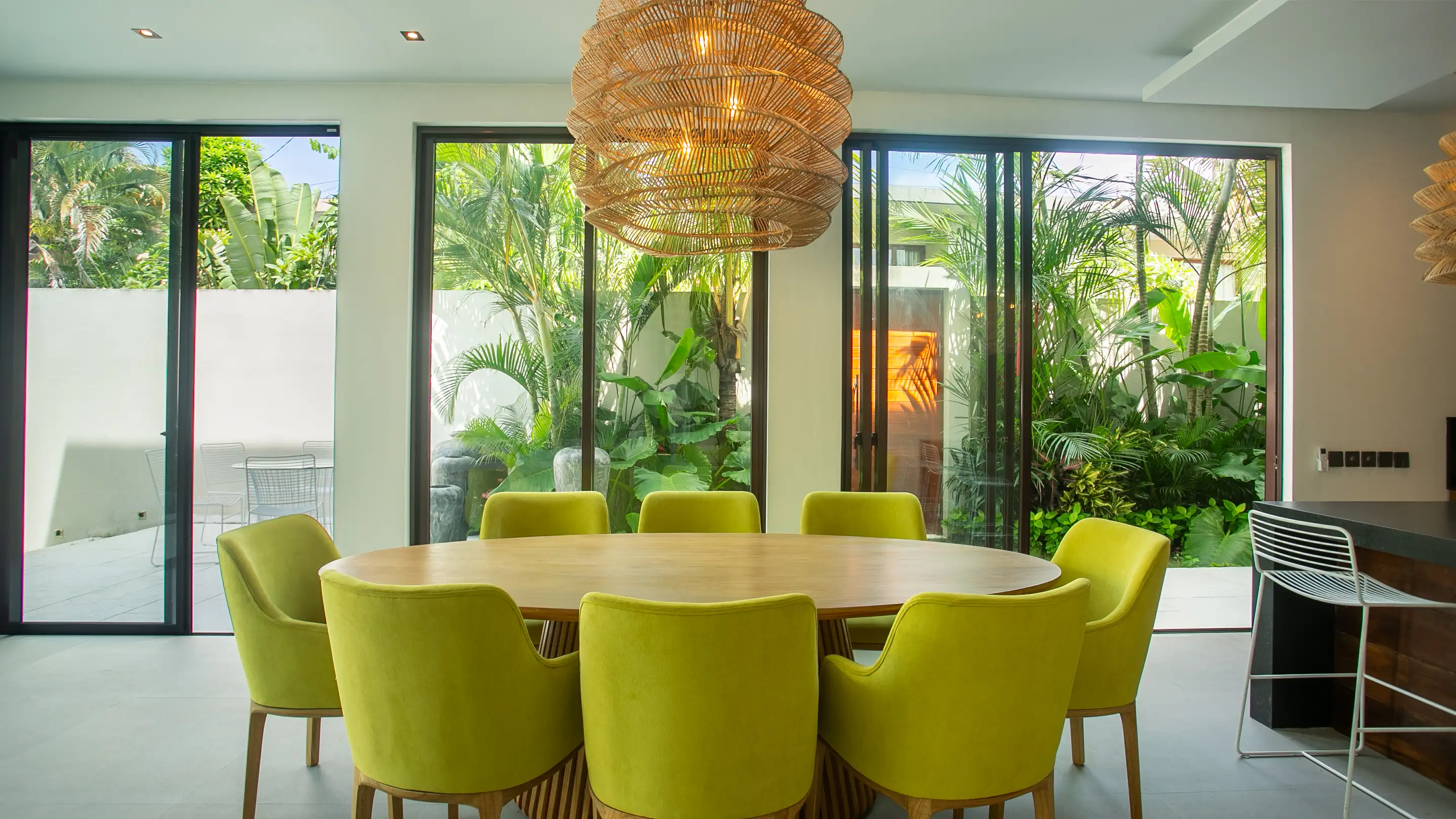 Villa 195m² in Indonesia, Umalas. Priced at 480000$ rent photo-8