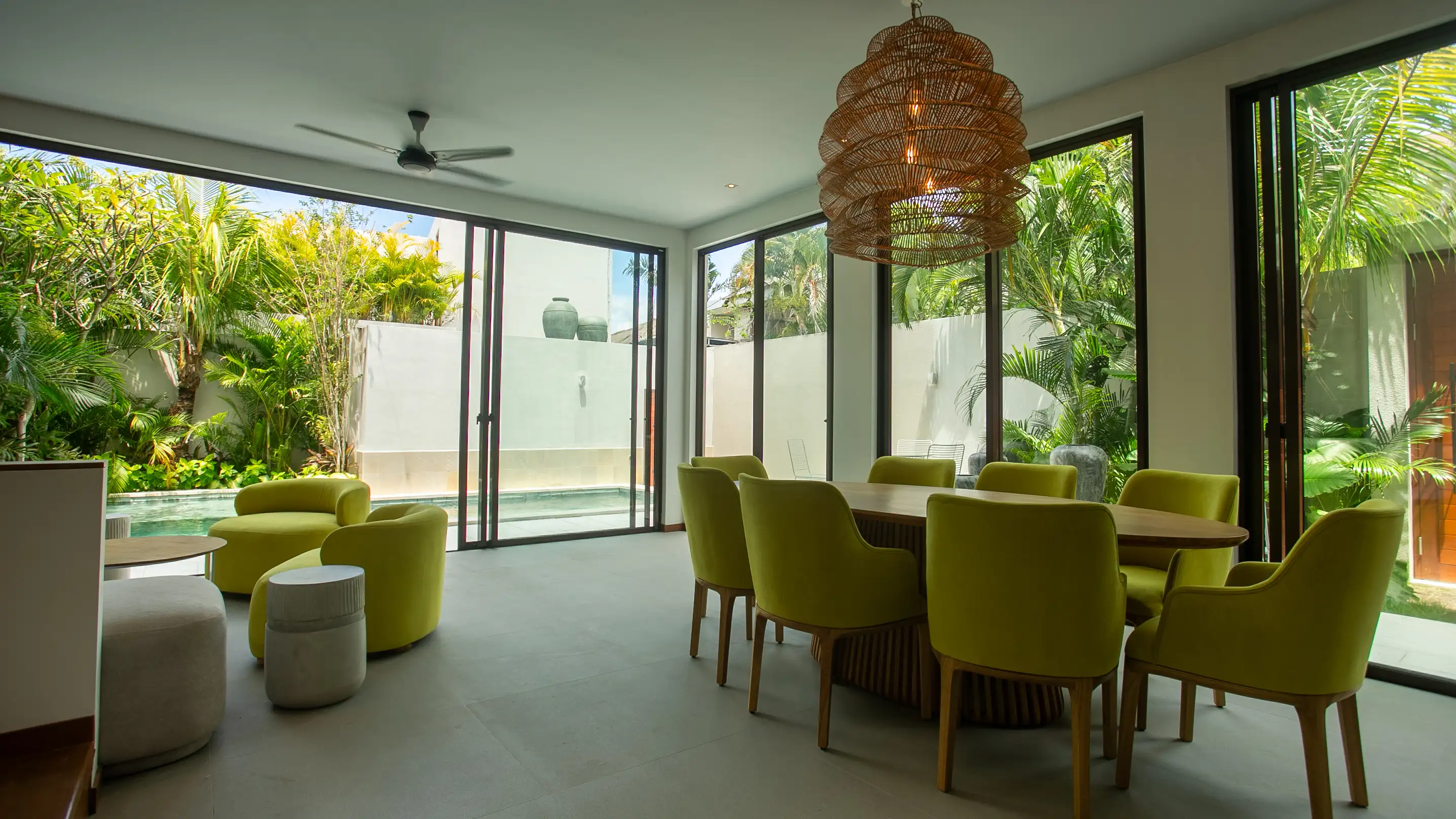 Villa 195m² in Indonesia, Umalas. Priced at 480000$ rent photo-37