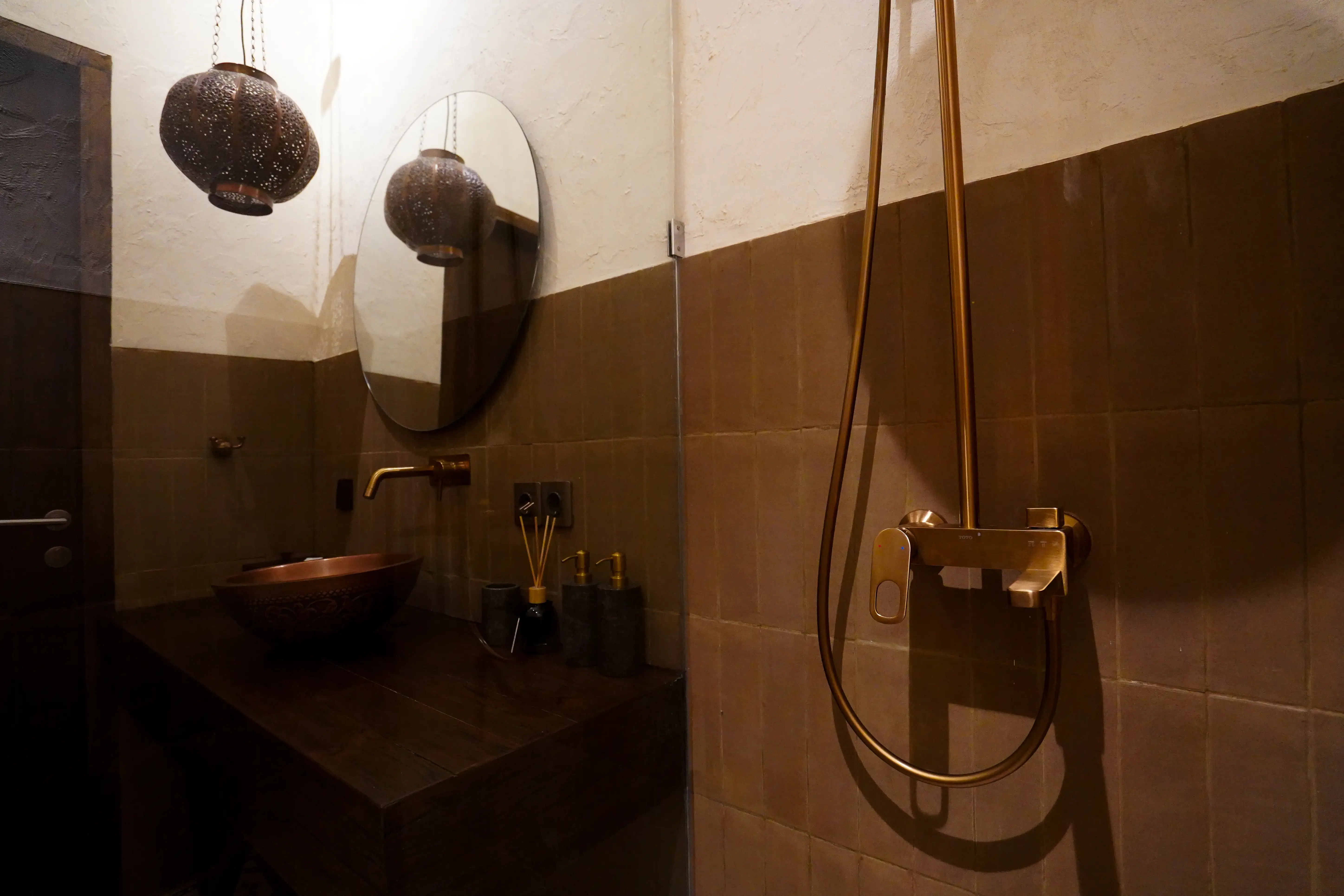 Flat 50m² in Indonesia, Bukit. Priced at 200000$ rent photo-3