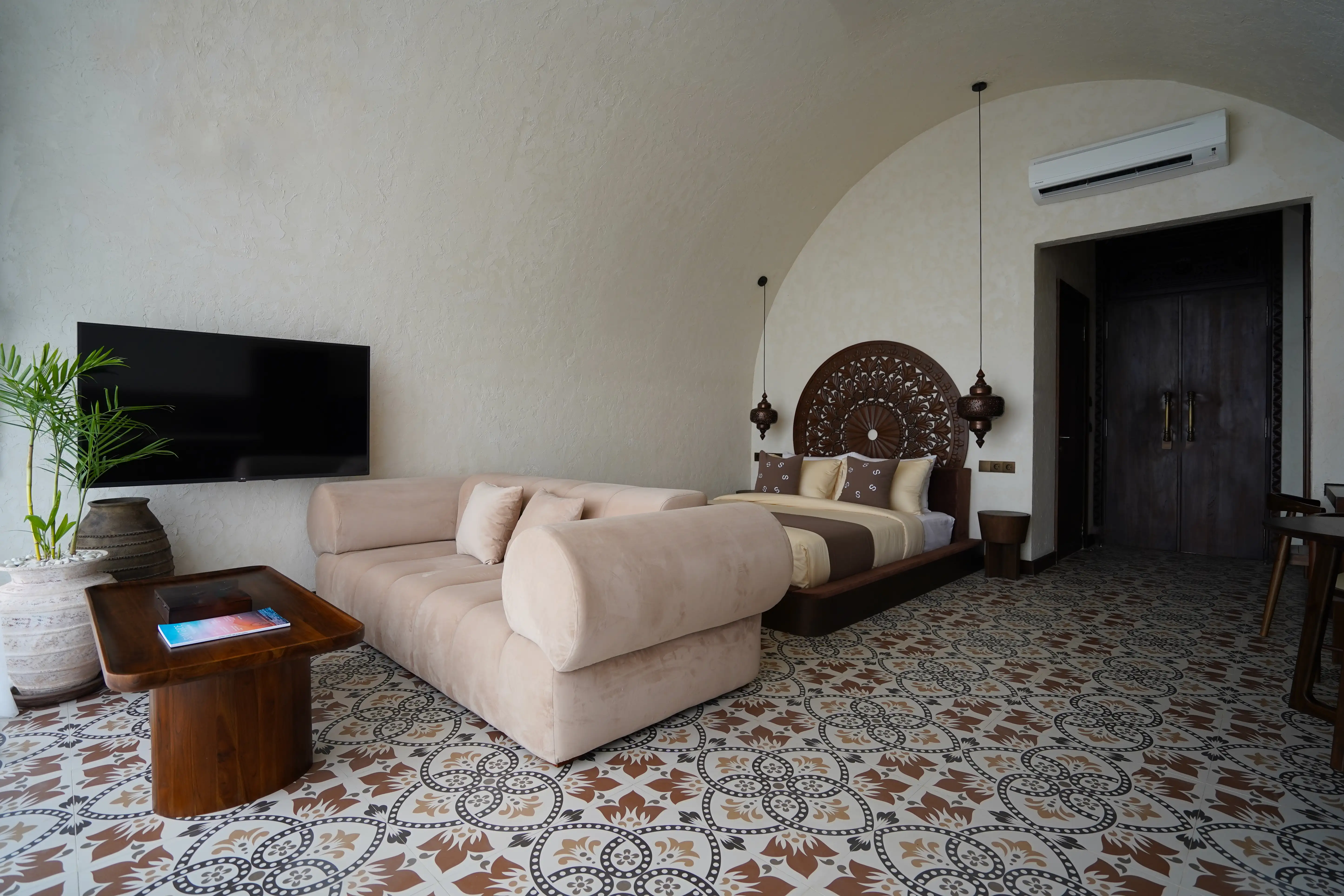 Flat 50m² in Indonesia, Bukit. Priced at 200000$ rent photo-6