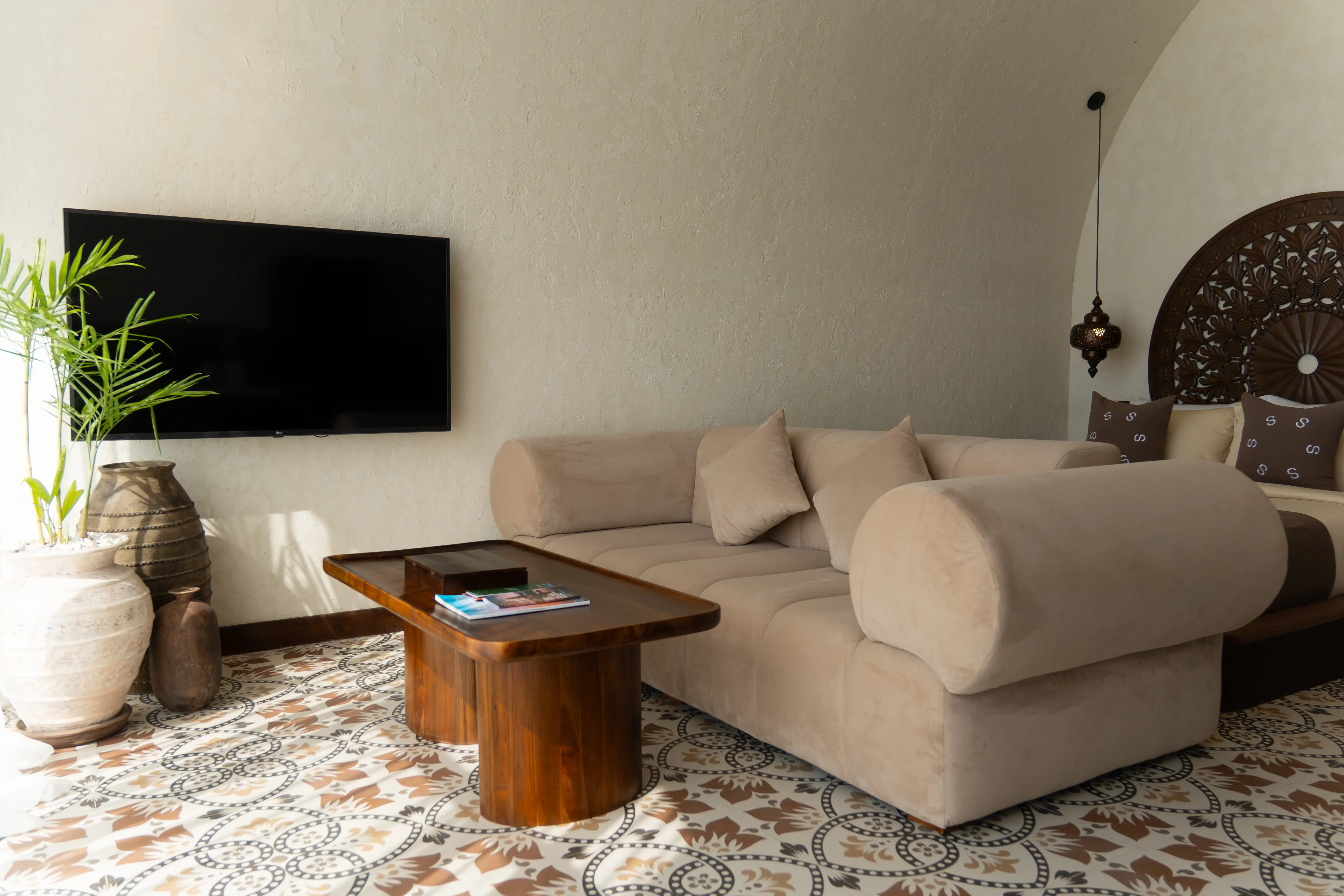 Flat 50m² in Indonesia, Bukit. Priced at 200000$ rent photo-17