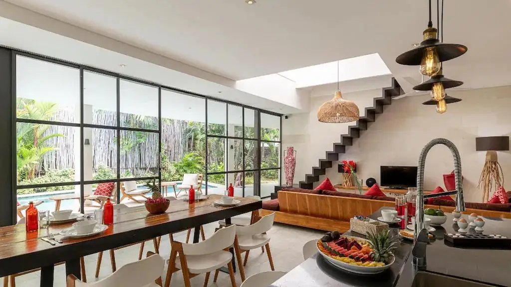 Villa 300m² in Indonesia, Seminyak. Priced at 700000$ rent photo-10