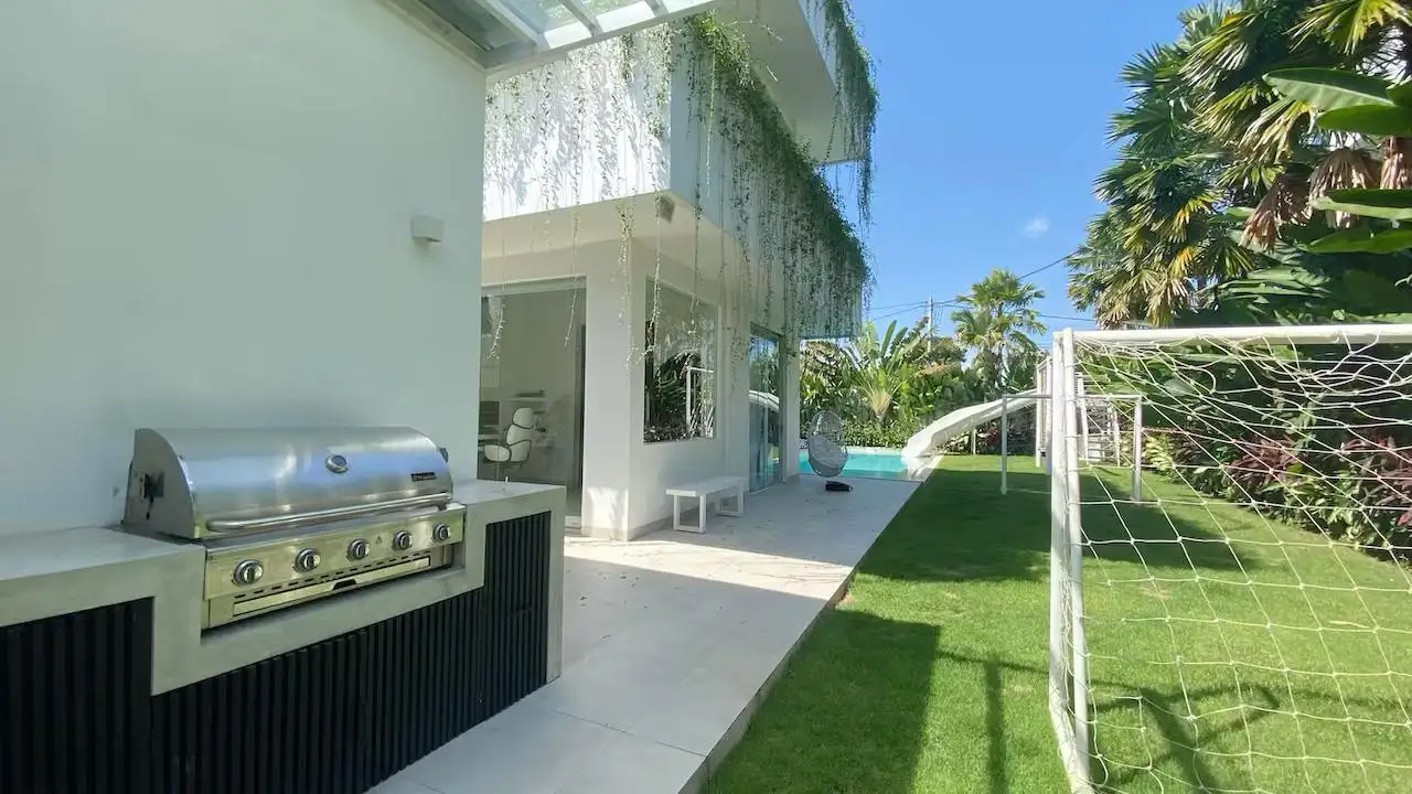 Villa 532m² in Indonesia, Canggu. Priced at 895000$ rent photo-4