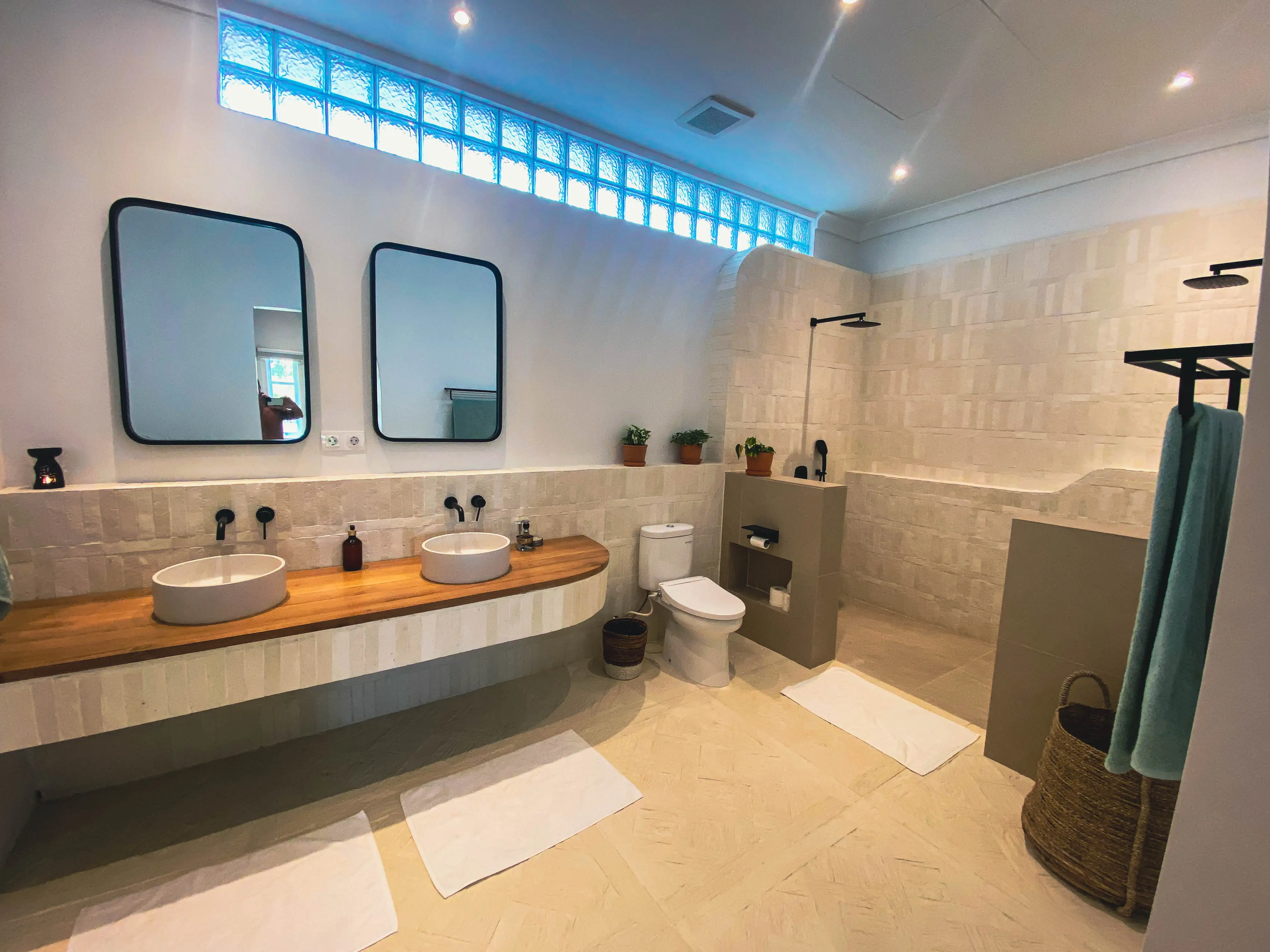 Villa 425m² in Indonesia, Bukit. Priced at 975000$ rent photo-9