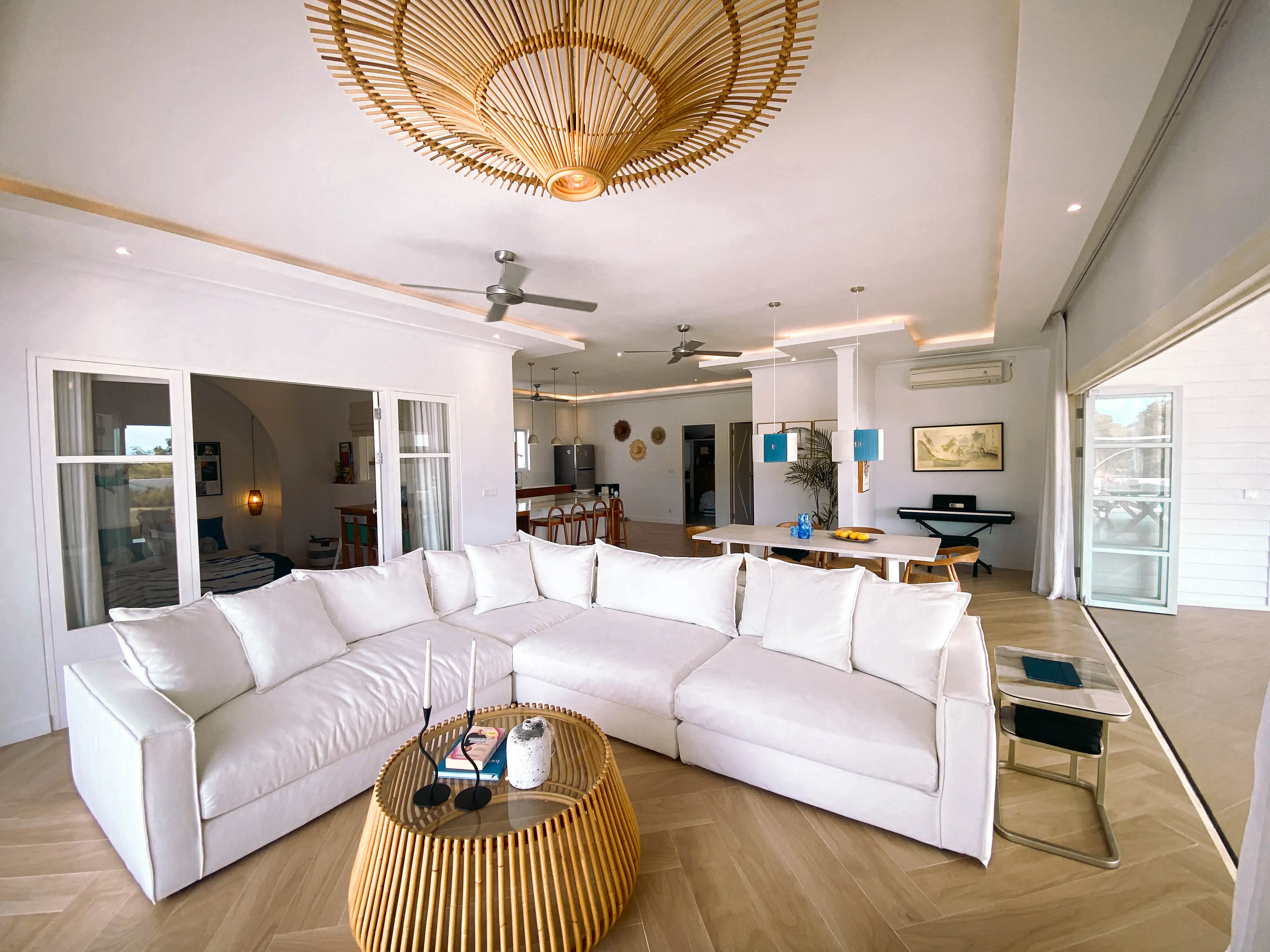Villa 425m² in Indonesia, Bukit. Priced at 975000$ rent photo-32