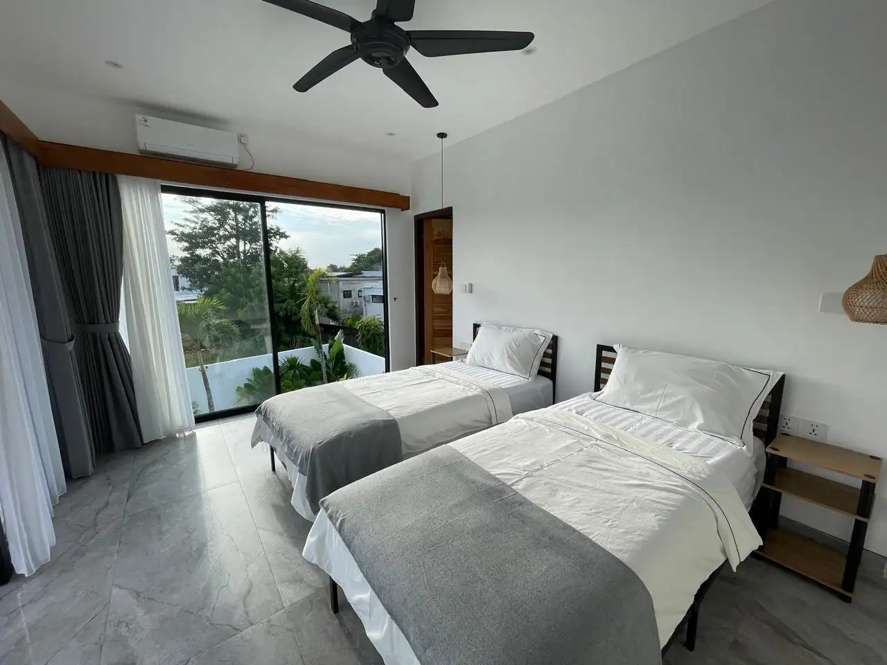 Villa 260m² in Indonesia, Bukit. Priced at 400000$ rent photo-7