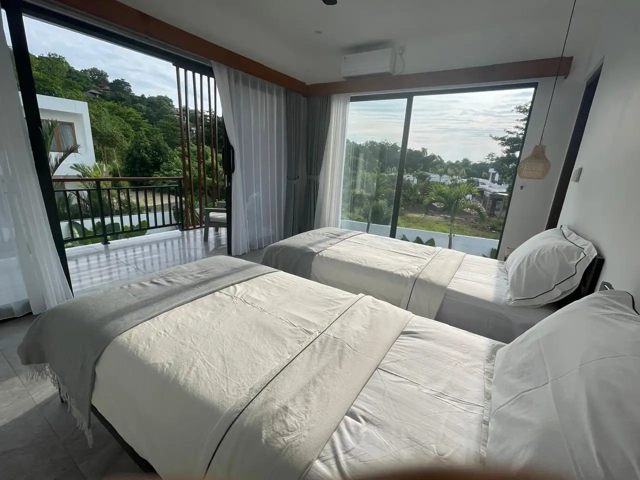 Villa 260m² in Indonesia, Bukit. Priced at 400000$ rent photo-8