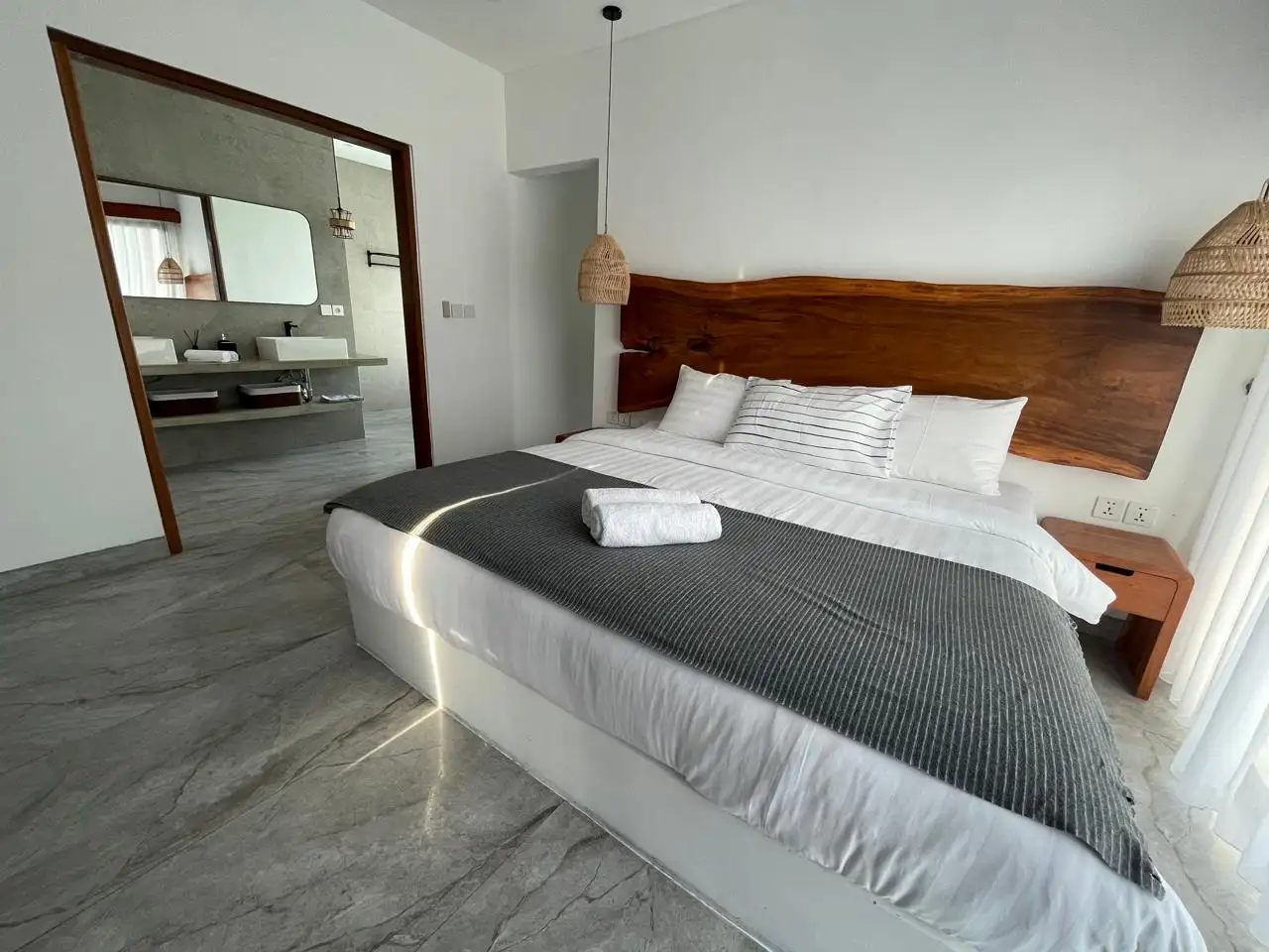 Villa 260m² in Indonesia, Bukit. Priced at 400000$ rent photo-11