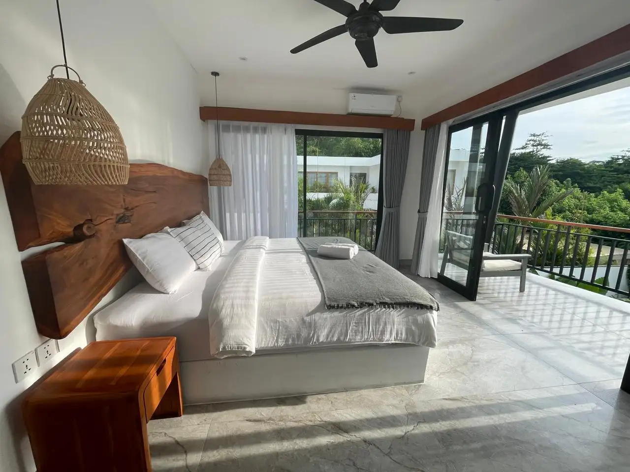 Villa 260m² in Indonesia, Bukit. Priced at 400000$ rent photo-13
