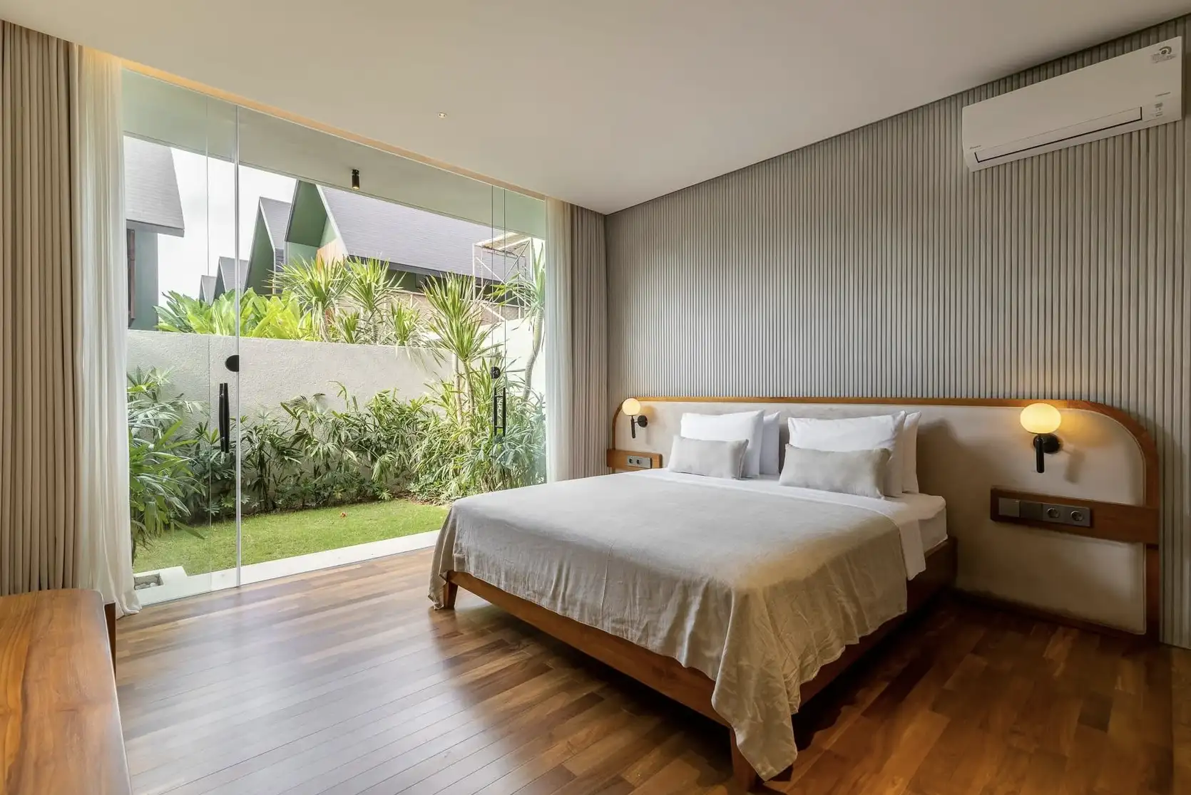 Villa 218m² in Indonesia, Bukit. Priced at 90000$ rent photo-6