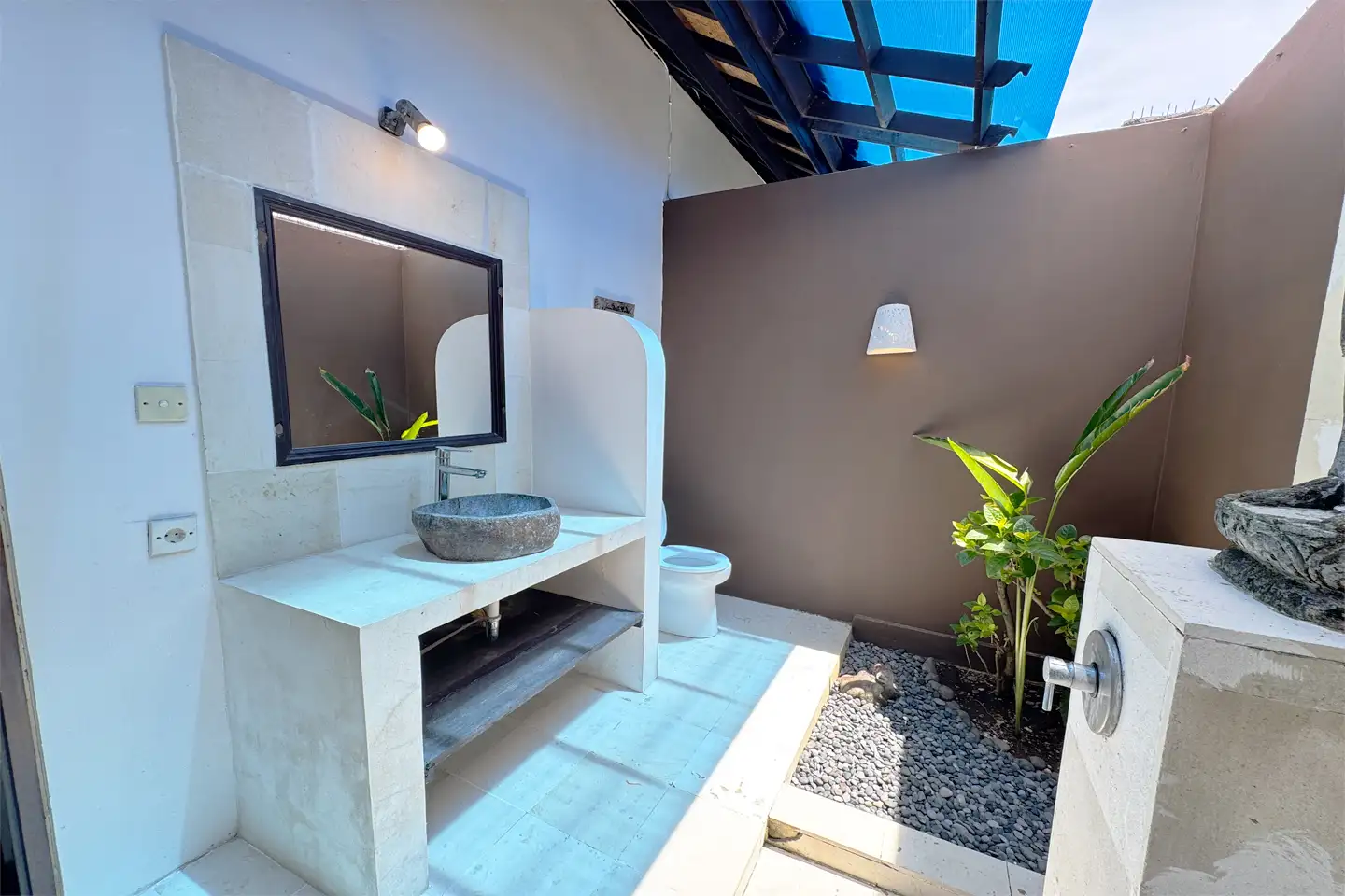 Villa 350m² in Indonesia, Bukit. Priced at 300000$ rent photo-5