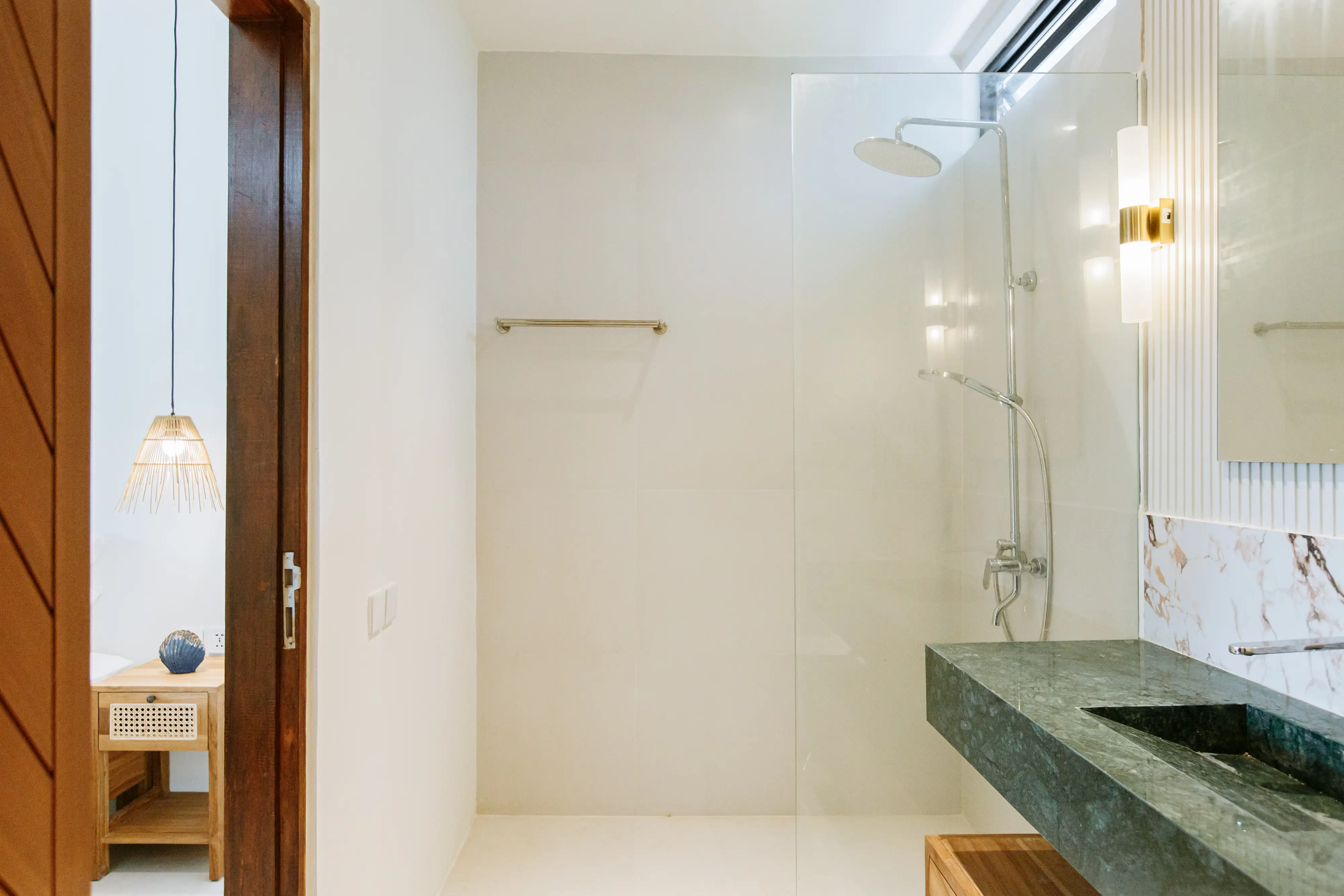 Villa 190m² in Indonesia, Ubud. Priced at 350000$ rent photo-13